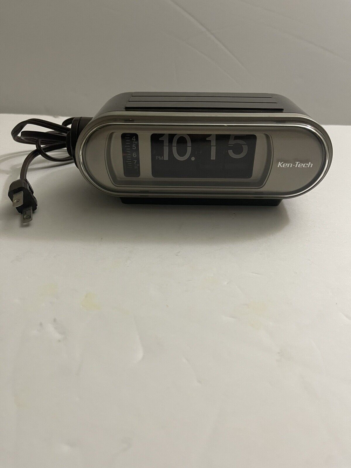 Vintage Ken-Tech Flip Dial Alarm Clock Model T-445 Japan