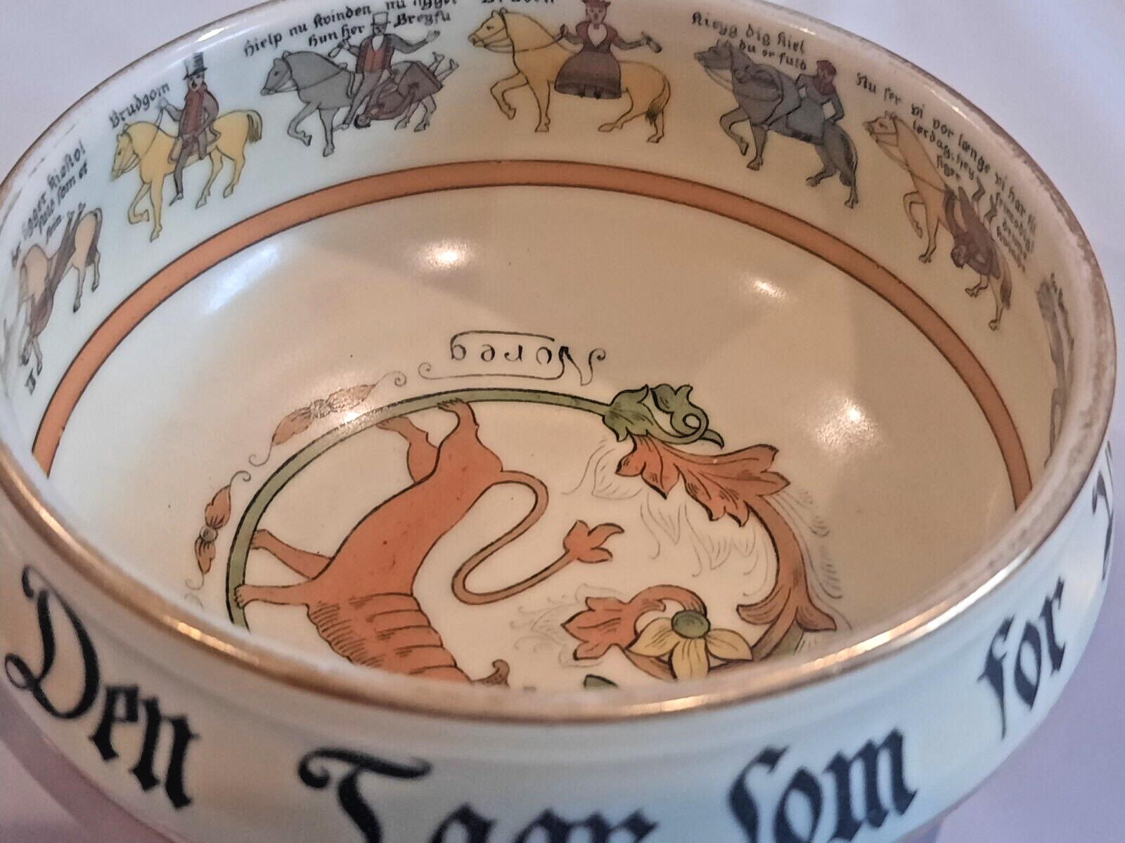 A small porcelain Porsgrund Norge ceramic bowl (dia 13cm)