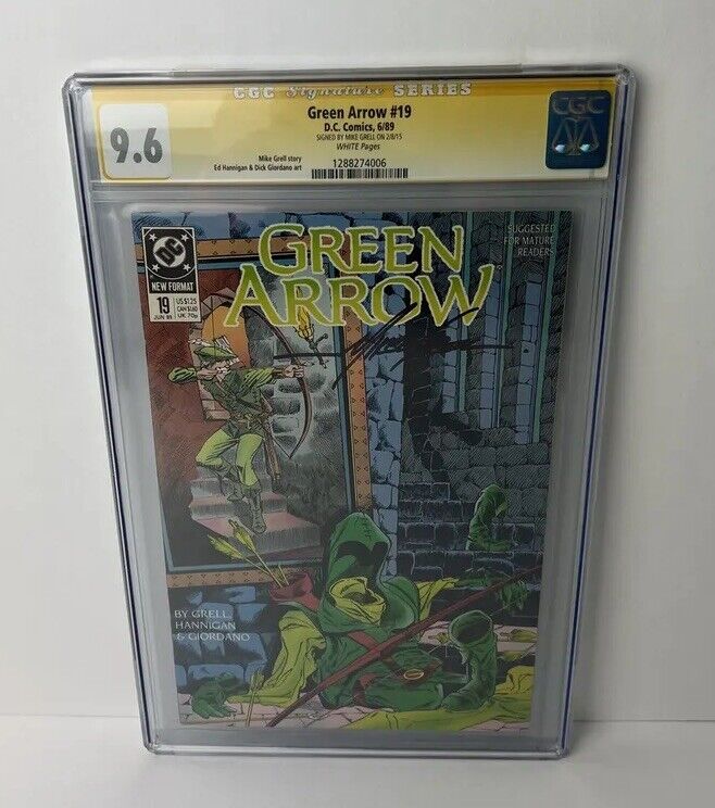 GREEN ARROW #19 CGC 9.6 DC COMICS 1989 Signed By MIKE GRELL