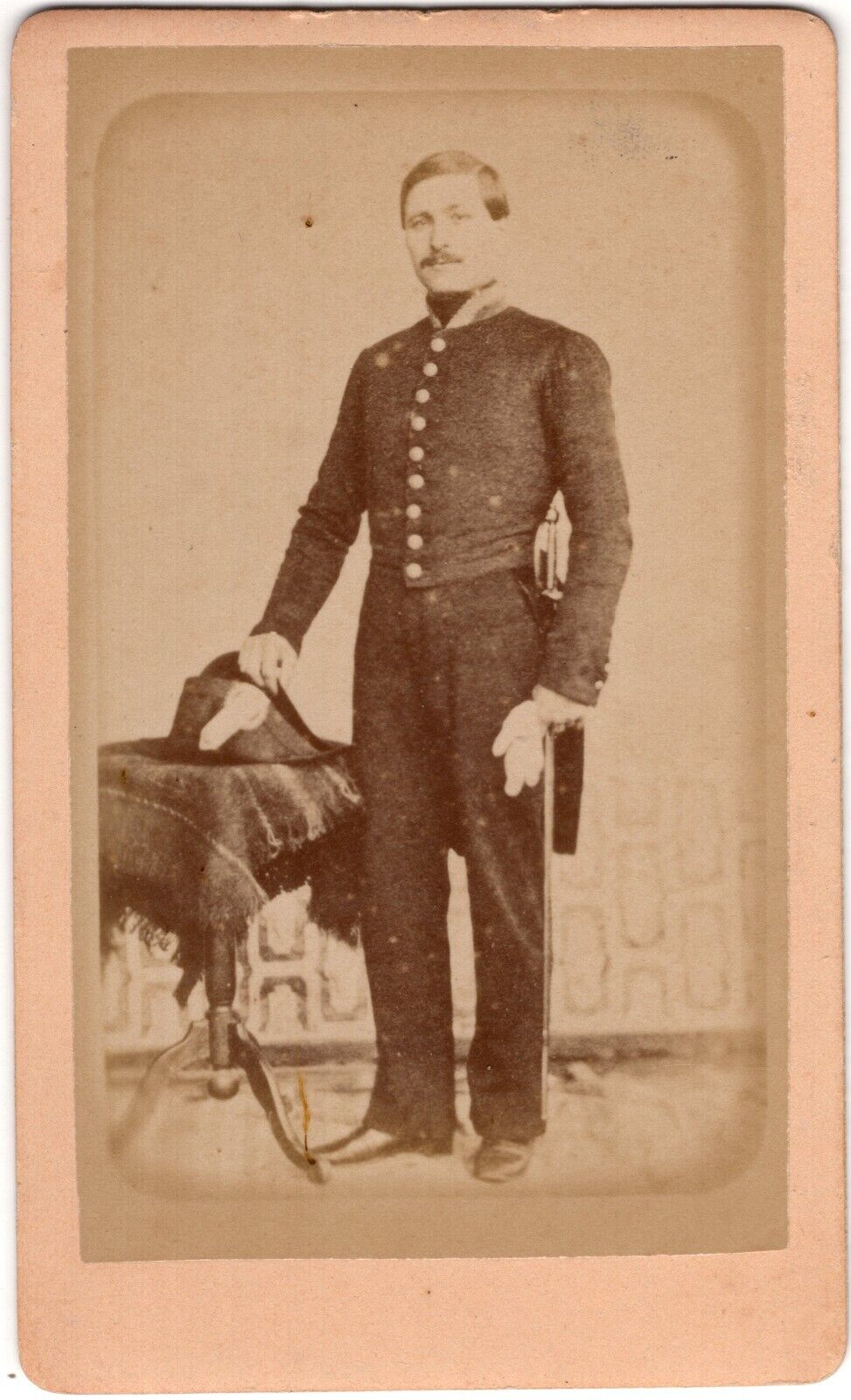 CIRCA 1880s CDV LYONNAISE FRENCH CALVALRY SOLDIER IN UNIFORM SWORD BAUDY FRANCE
