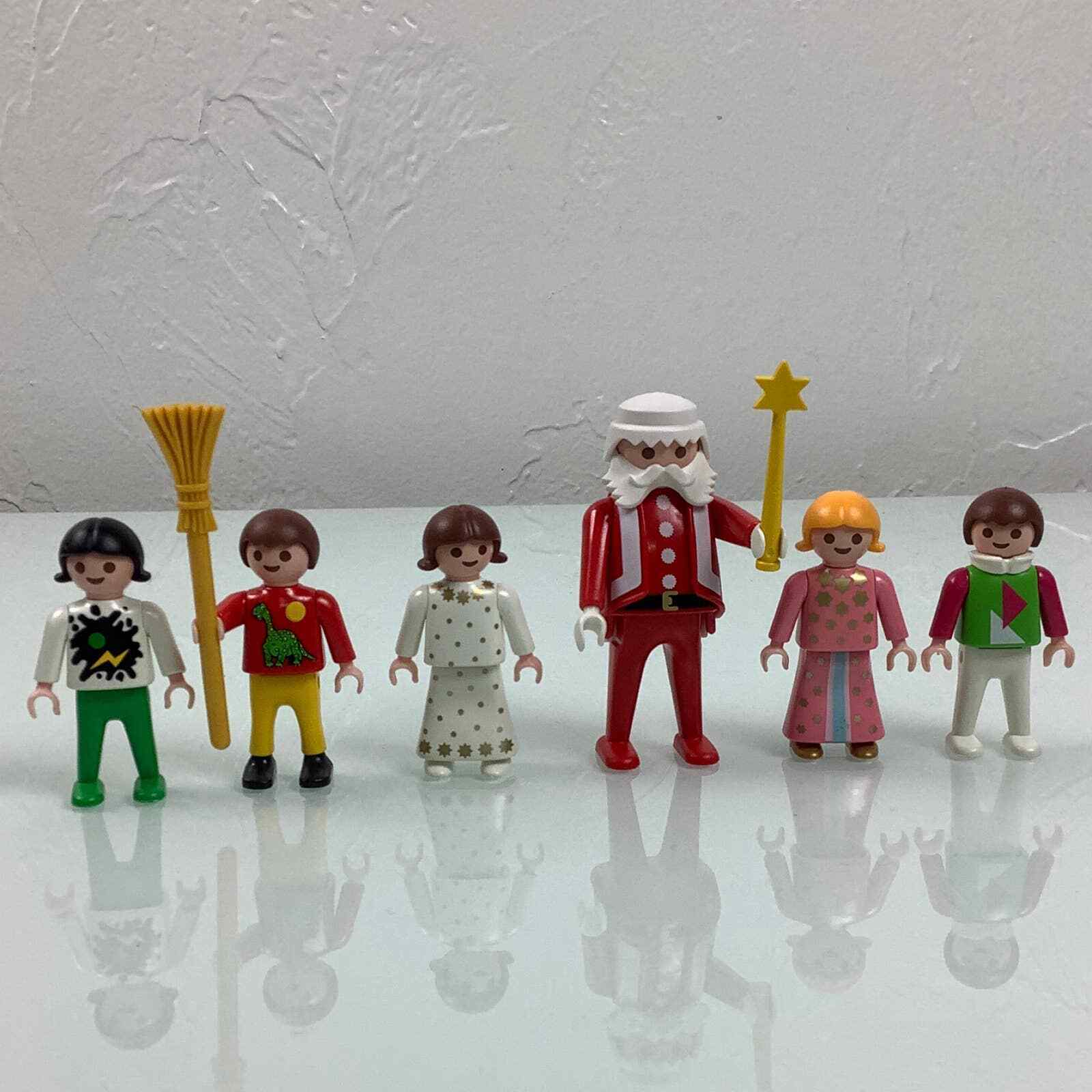 Vintage Playmobil lot of 6 people and 2 accessories EUC