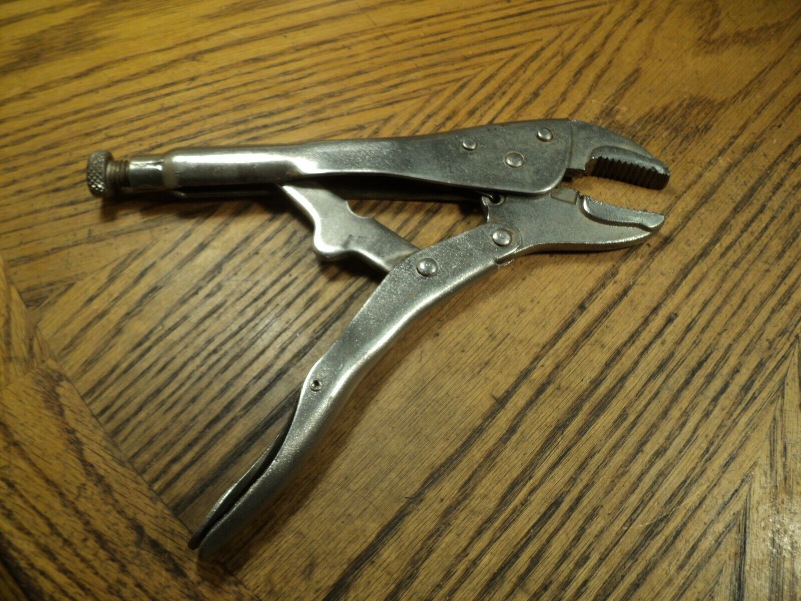 Vintage Locking Grip Adjustable Locking Pliers Tool   8-13/16\