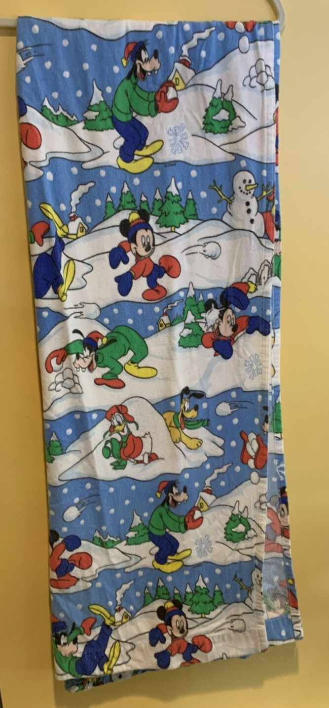 1990’s Vintage Disney Sheet Set Snow Holiday Mickey Pluto Goofy Donald Duck Twin