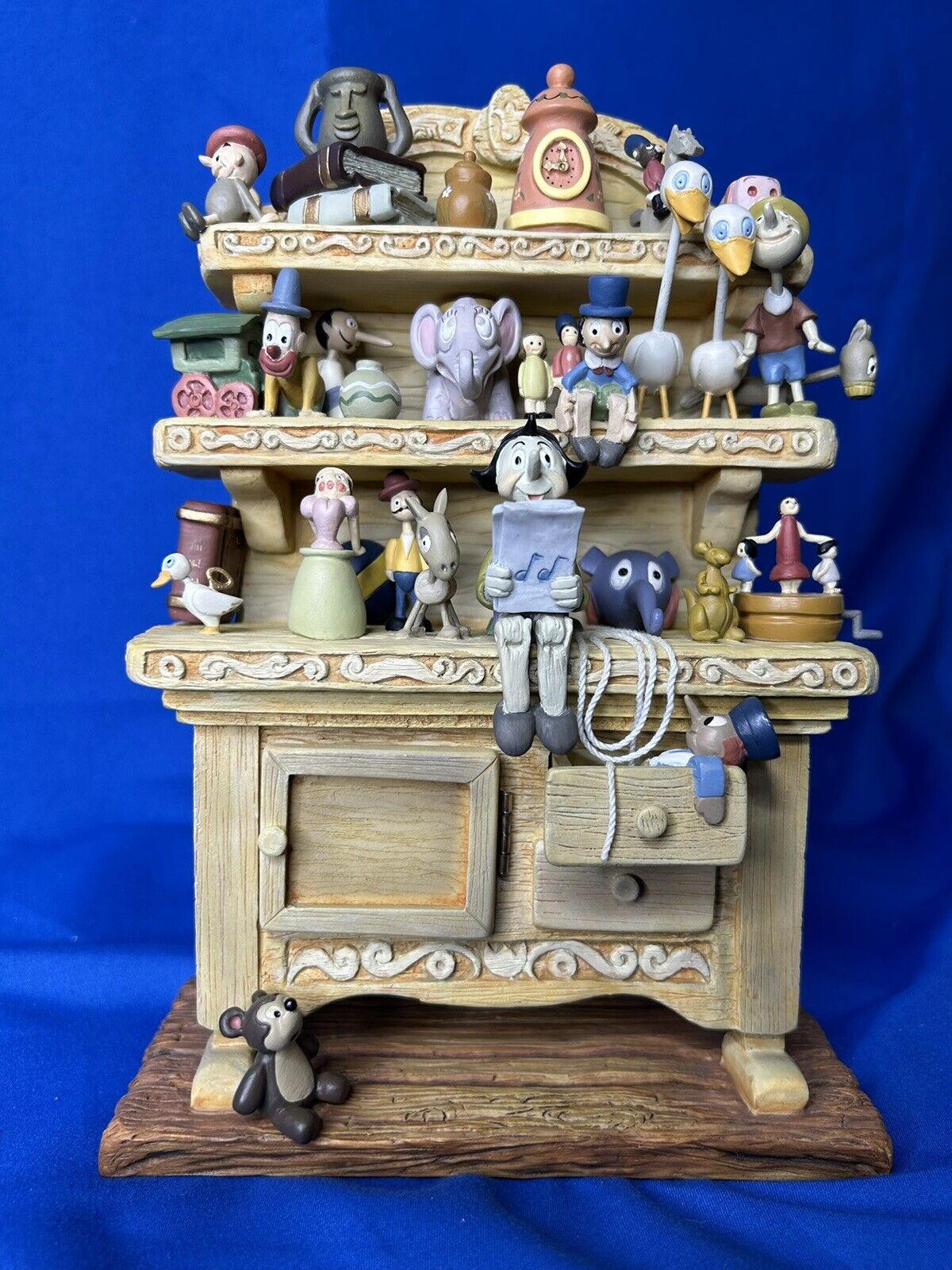 WDCC Geppetto's Toy Creations Toy Hutch Pinocchio DEALER DISPLAY, Box, COA