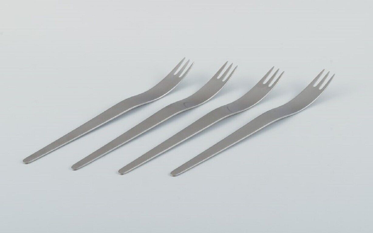 Arne Jacobsen for Georg Jensen. Modernist AJ cutlery. Late 20th C.