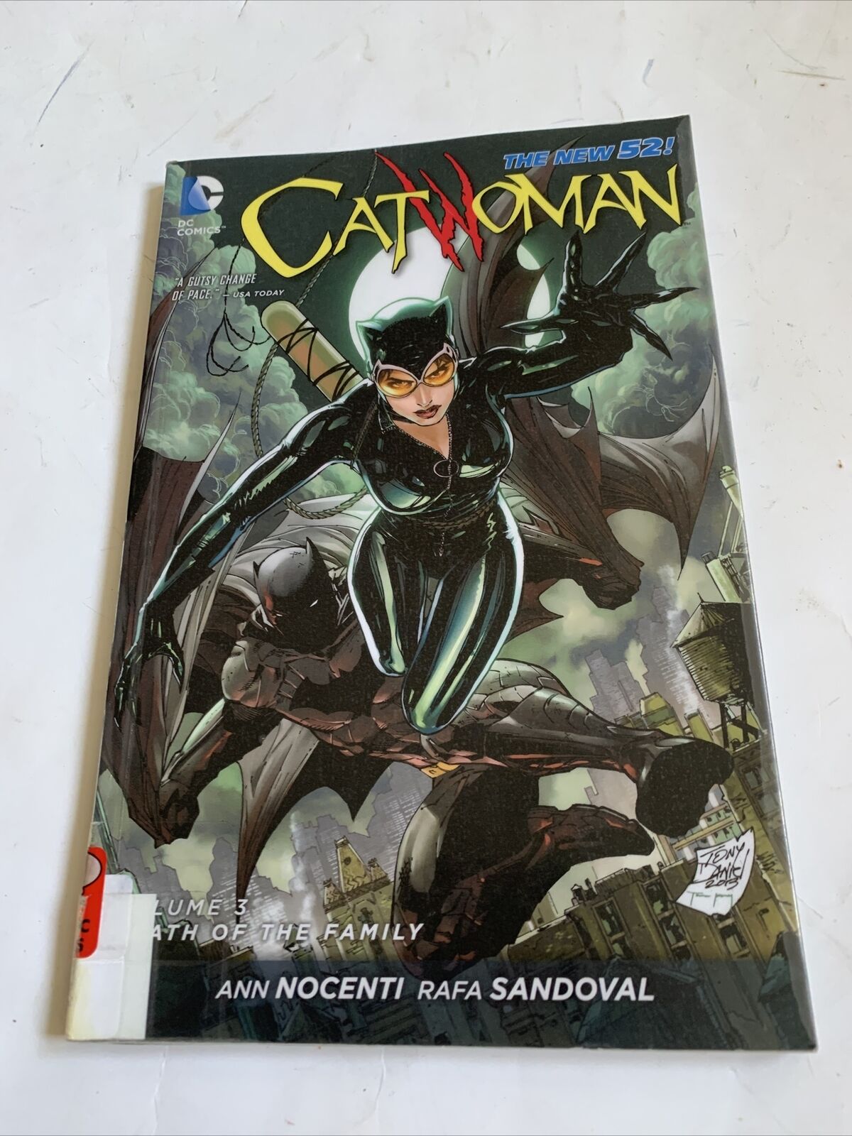 Catwoman Volume 3 Death Of The Family (DC Comics) The New 52 Paperback