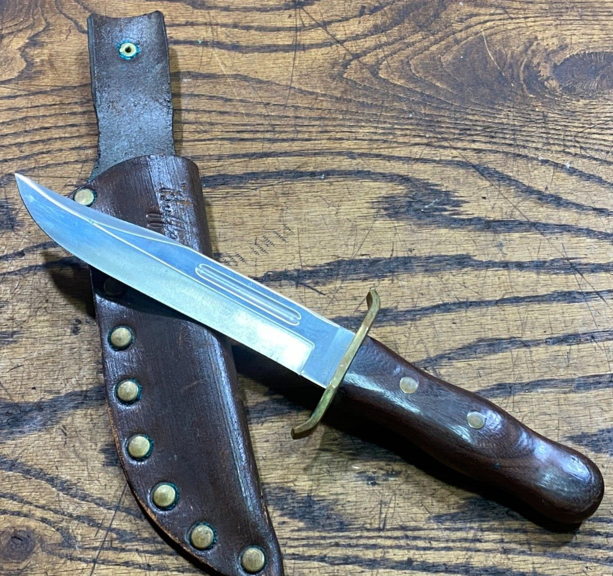 Vintage Buffalo Bill Bowie Knife w Leather Sheath ~ Schrade Walden