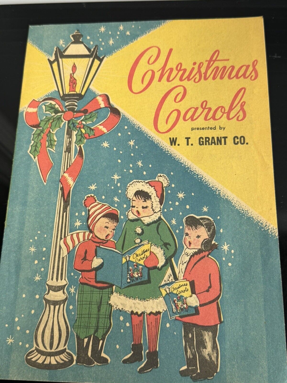 W. T. Grant Co. Grants Department Store Christmas Carols Comic Song Book