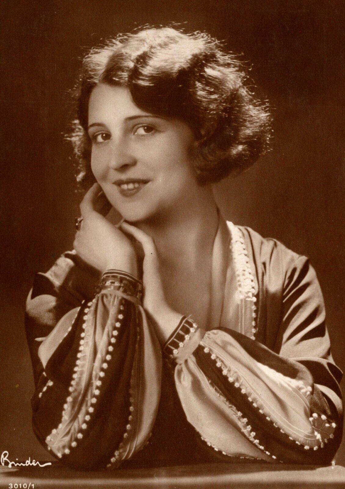 CLAIRE ROMMER : PRETTY GERMAN FILM AND STAGE ACTRESS