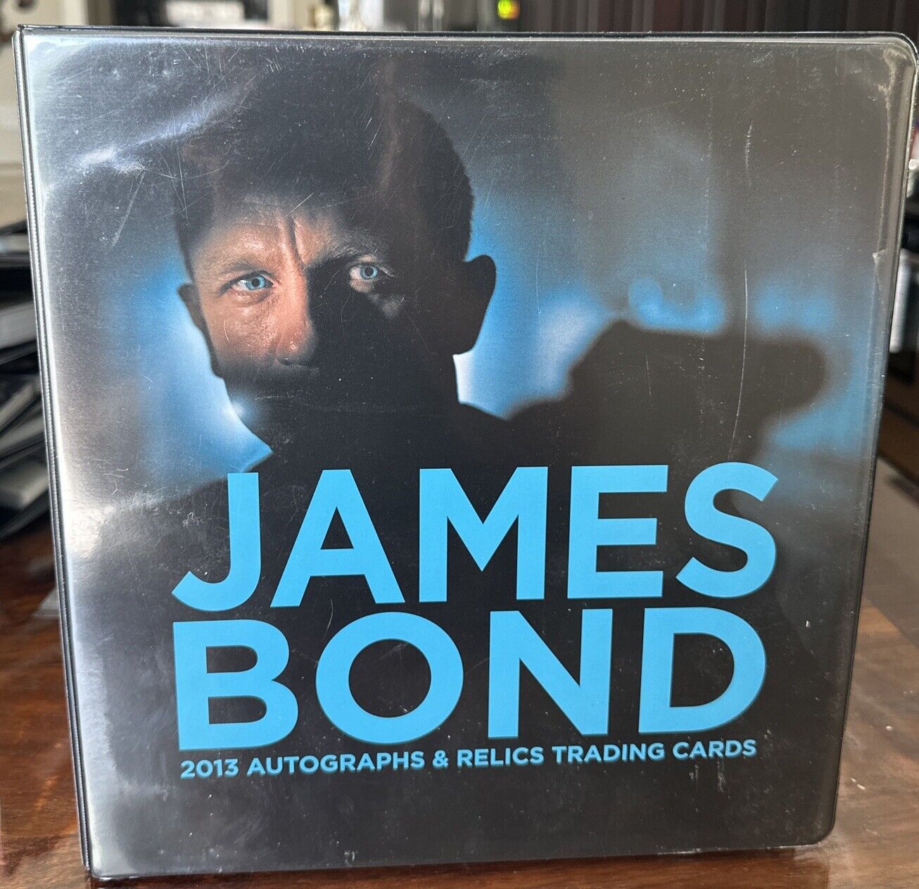 2013 James Bond Autographs & Relics Complete 110 Card Skyfall Base Set + Binder