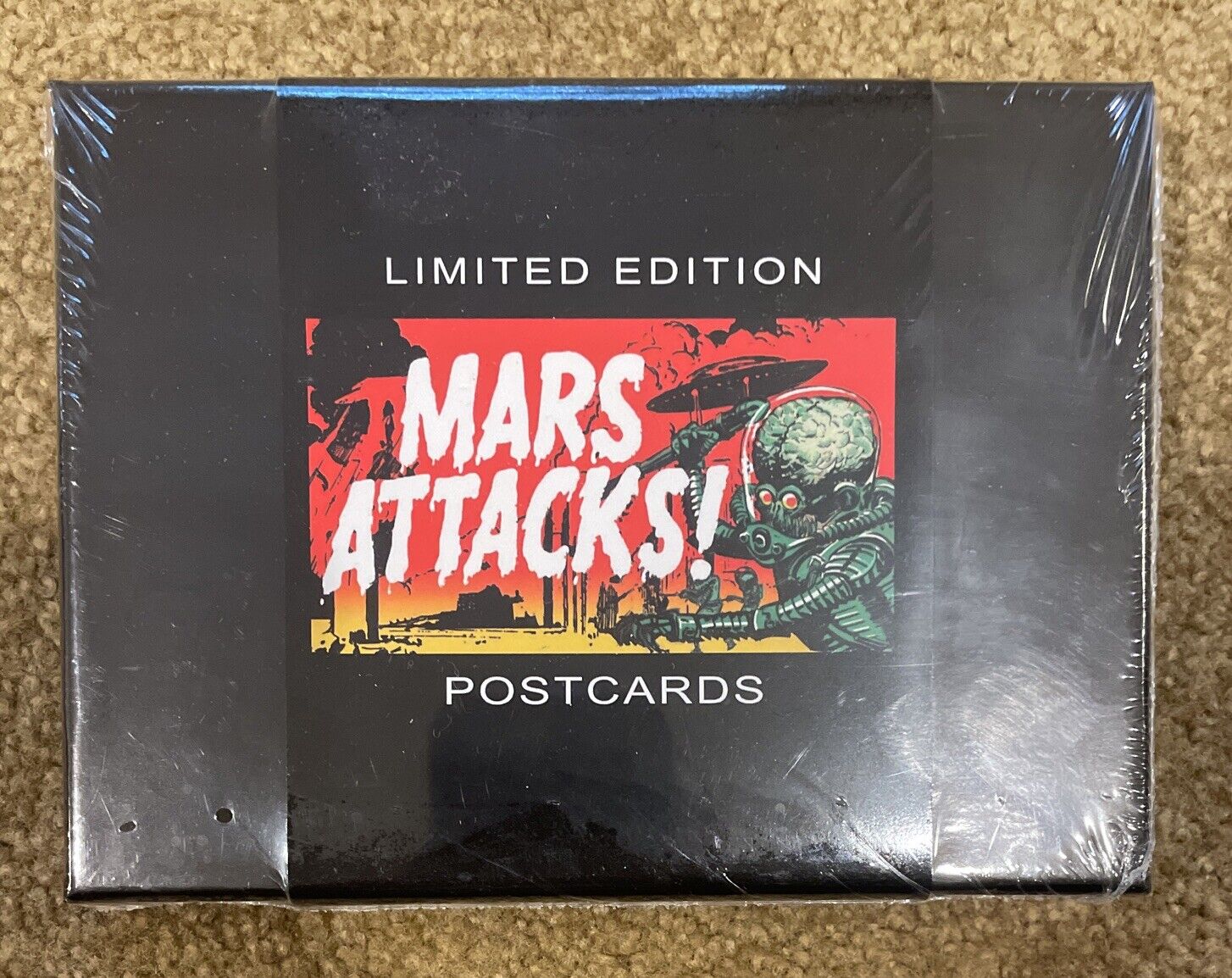 2012 TOPPS MARS ATTACKS LIMITED EDITION POSTCARDS - FACTORY SEALED PACKET 