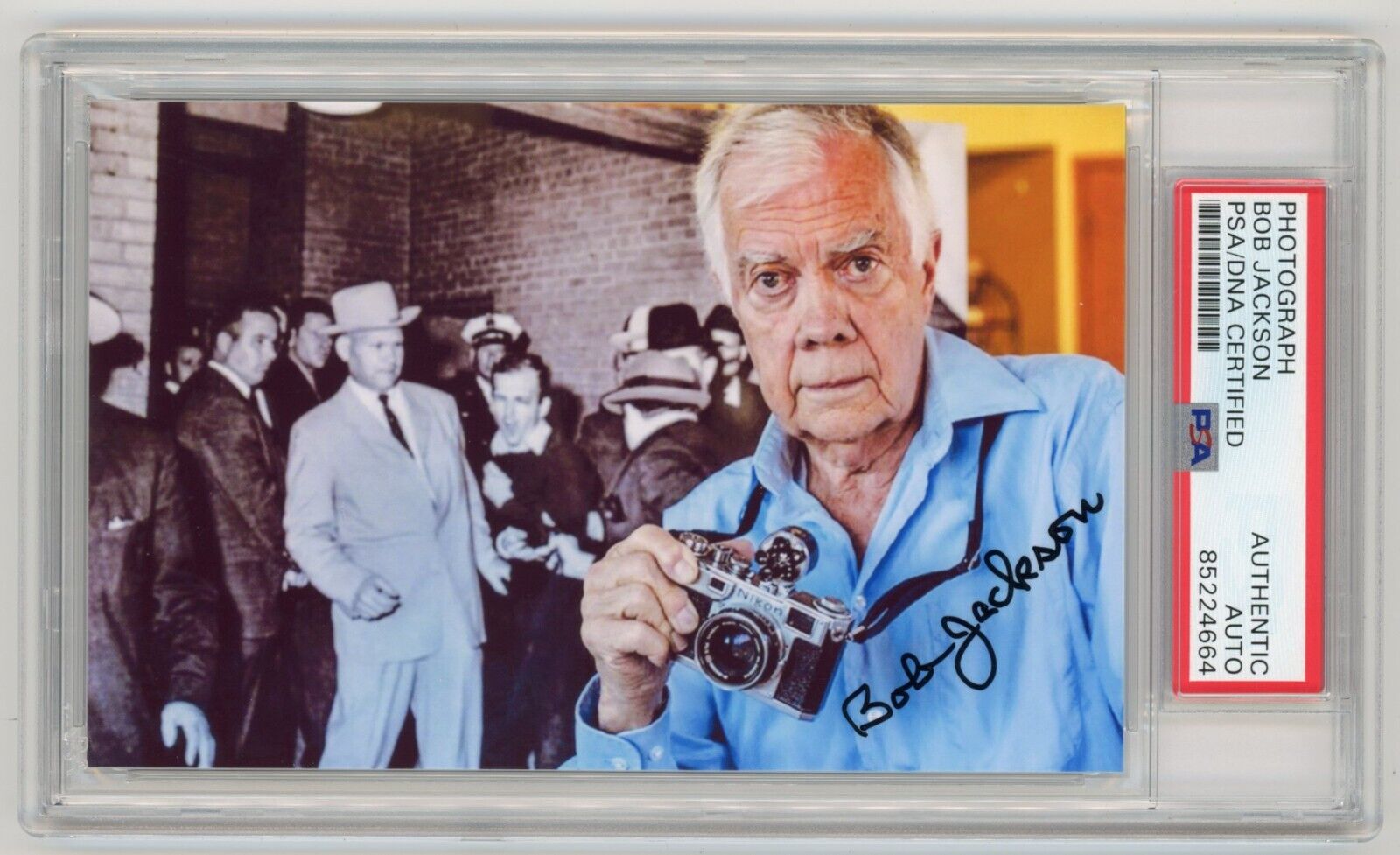 BOB JACKSON Signed Photo - JFK Lee Harvey Oswald Murder Photographer - PSA