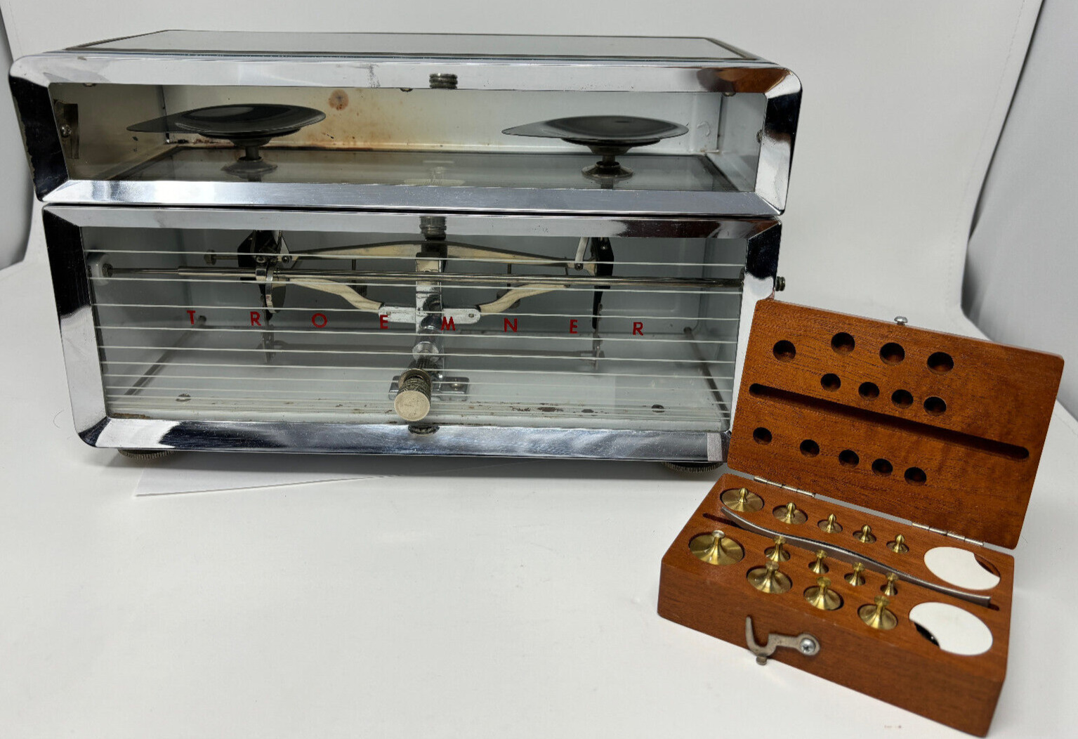 Henry Troemner Pharmaceutical Scale Model 400 Class A Philadelphia with Weights