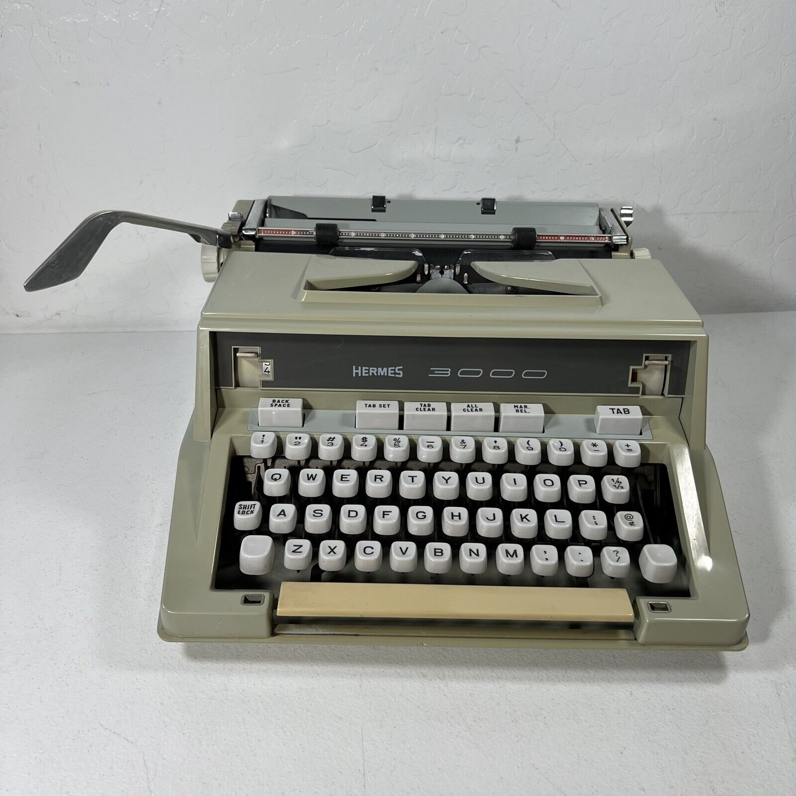 Vintage Hermes 3000 Portable Typewriter w/ Hard Case Made In France TESTED WORKS