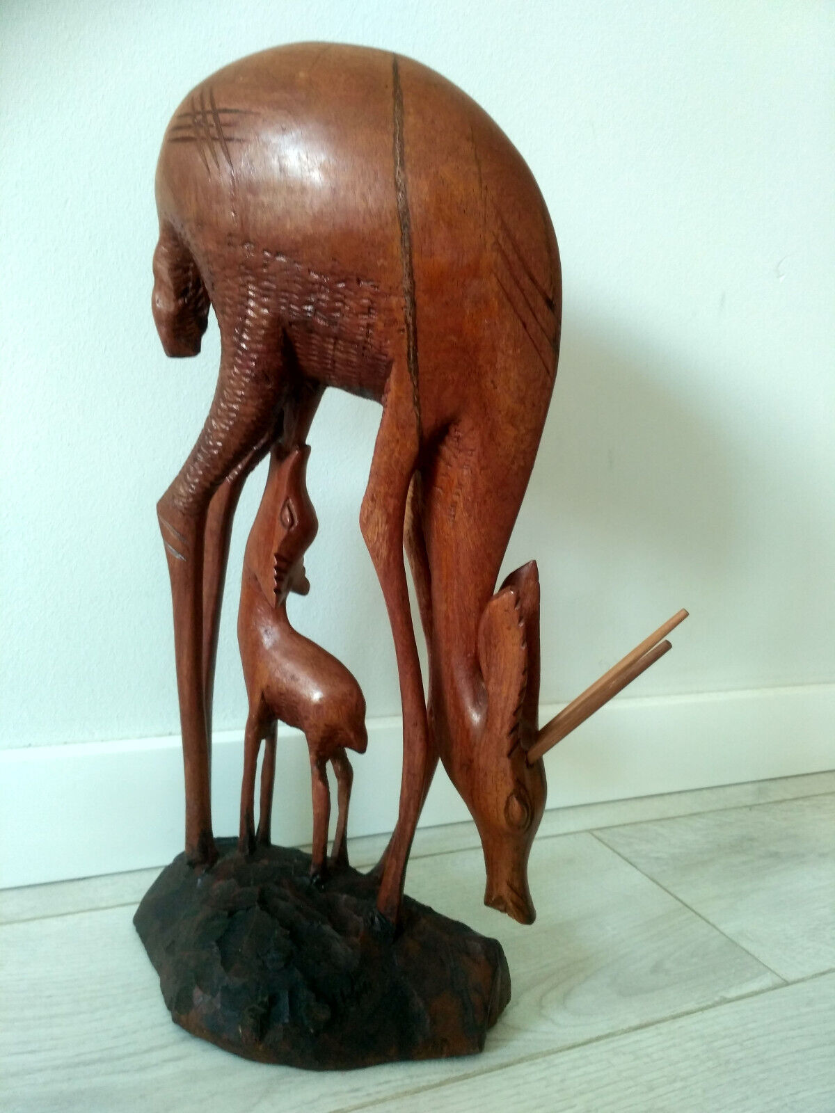 VNG solid Wood hand carved Antelope Mother and Calf, DEER Doe feeding FAWN,46 cm