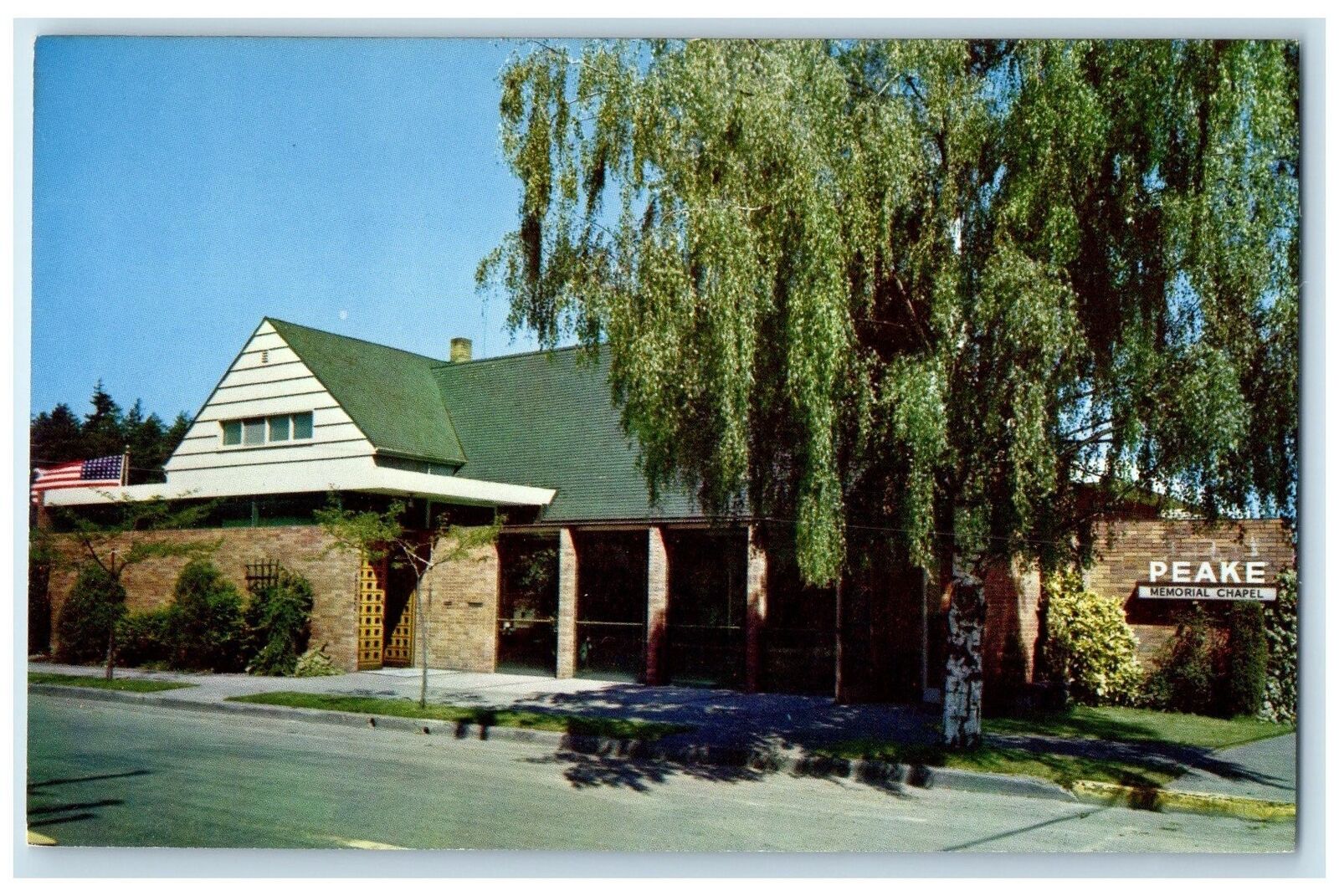 c1950's Peake Memorial Chapel Building Entry Roadside Milwaukee Oregon Postcard