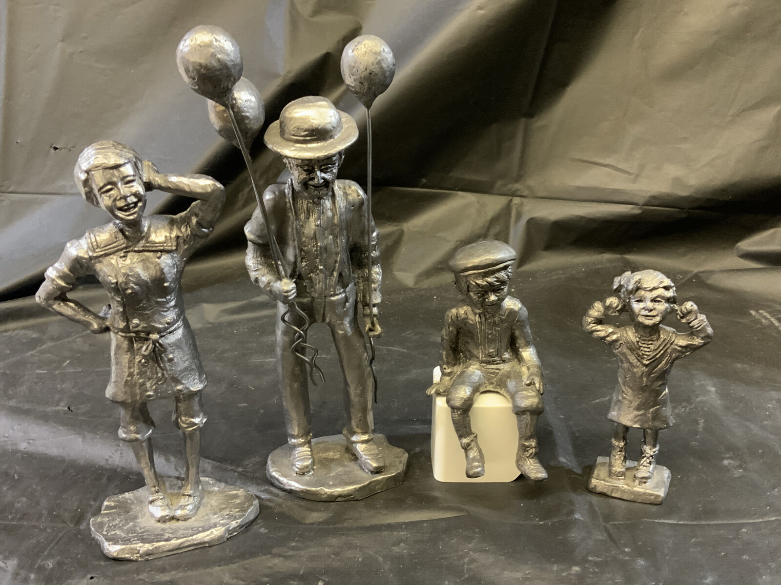 Michael Ricker Pewter Casting Turn Of The Century Park Grouping 1990-1991