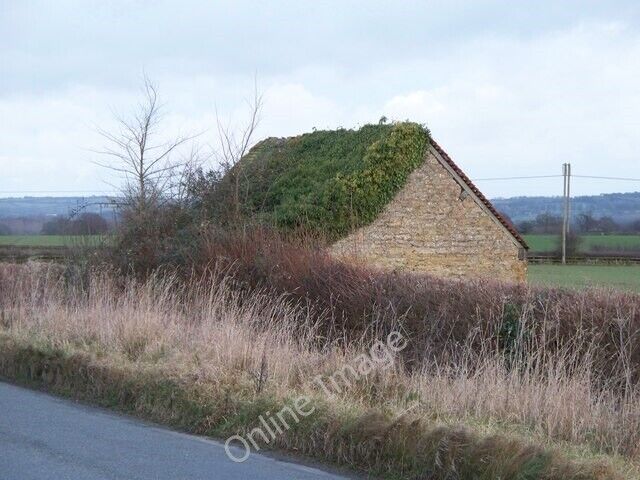 Photo 6x4 Good camouflage Donnington\\/SP1928 Seen from the minor road fro c2009