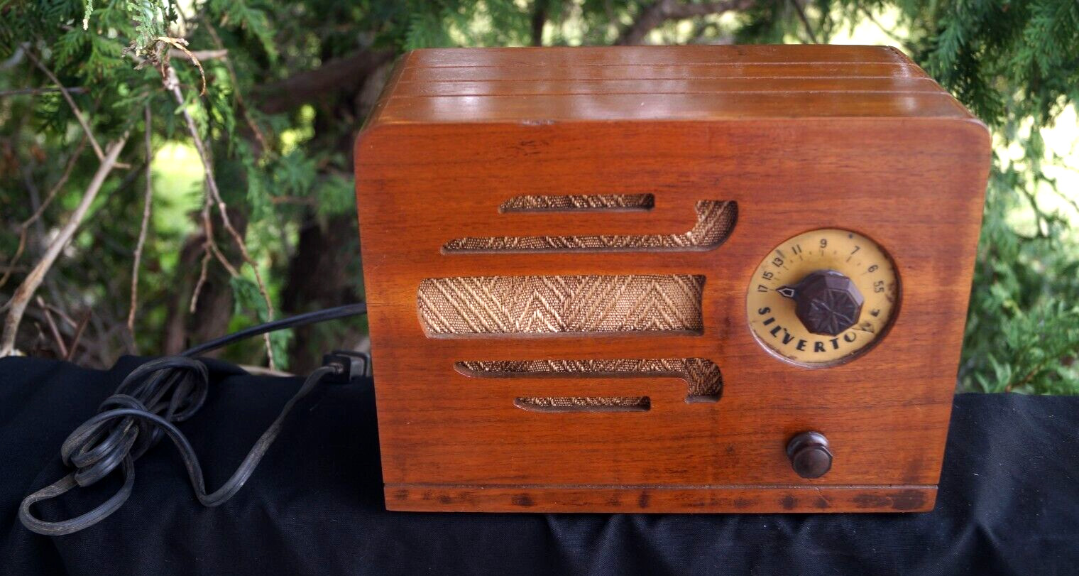 Antique 1930s Sears Silvertone Tube Radio Wood Case - Works