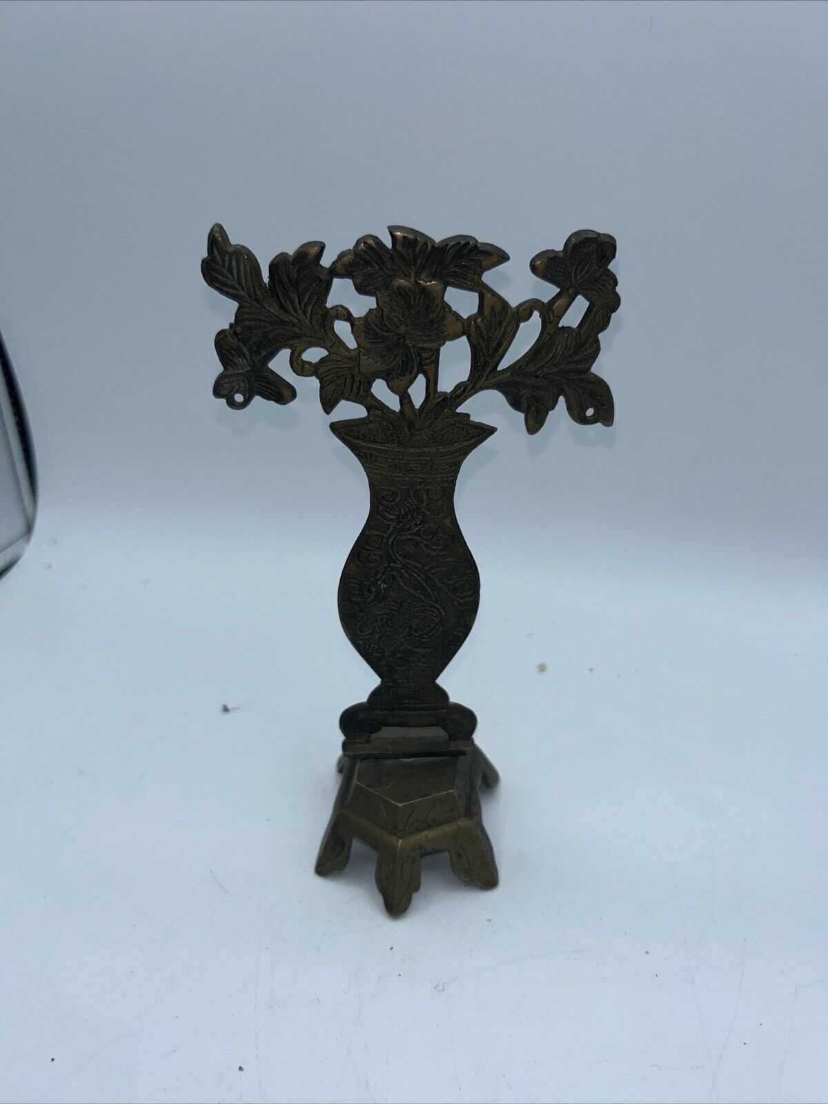 VINTAGE CHINESE Early 1900S Brass ￼ALTER PIECE Engraved FLOWER Vase Offering