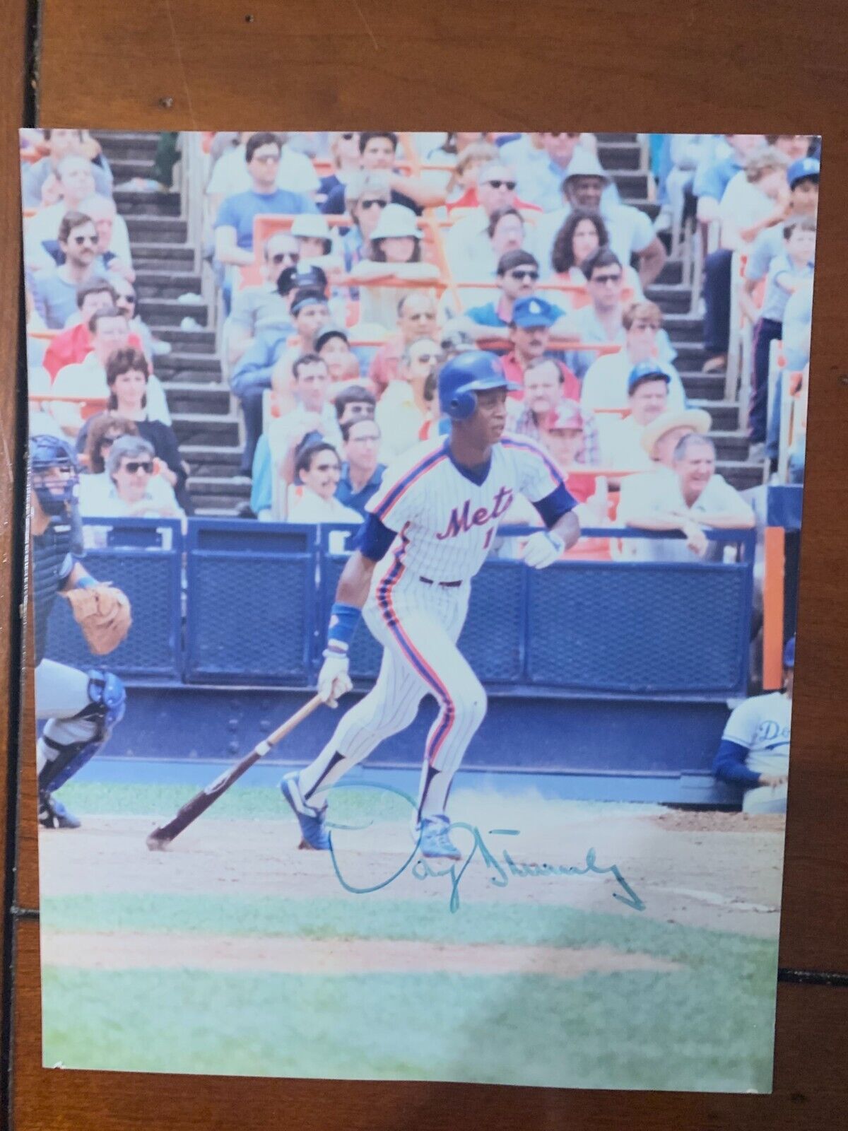 Daryl Strawberry Autographed 8x10 Photo Bundle with Trading Cards