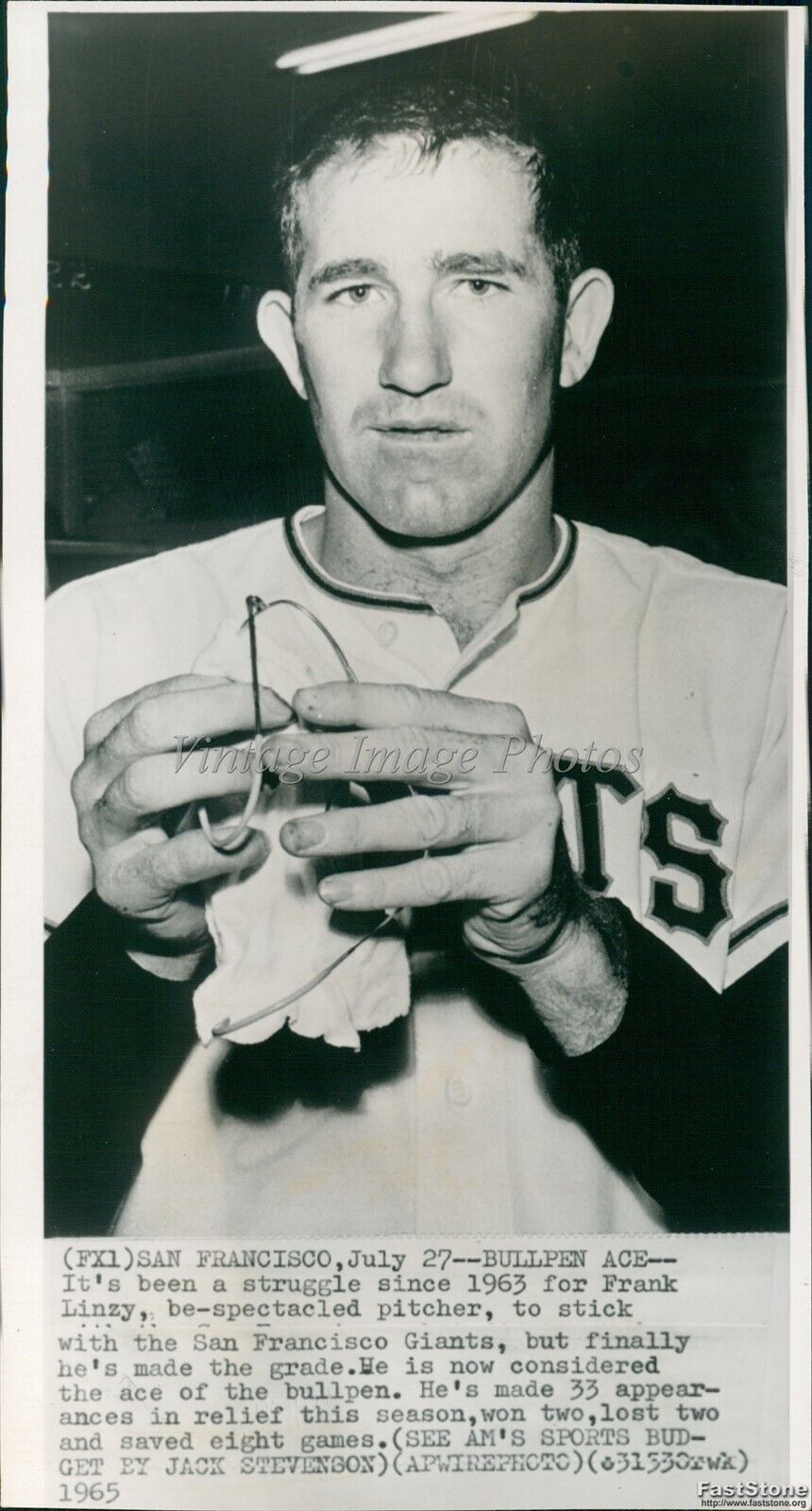 1965 Frank Linzy Pitcher San Francisco Giants Bullpen Ace Baseball Wirephoto 5X7