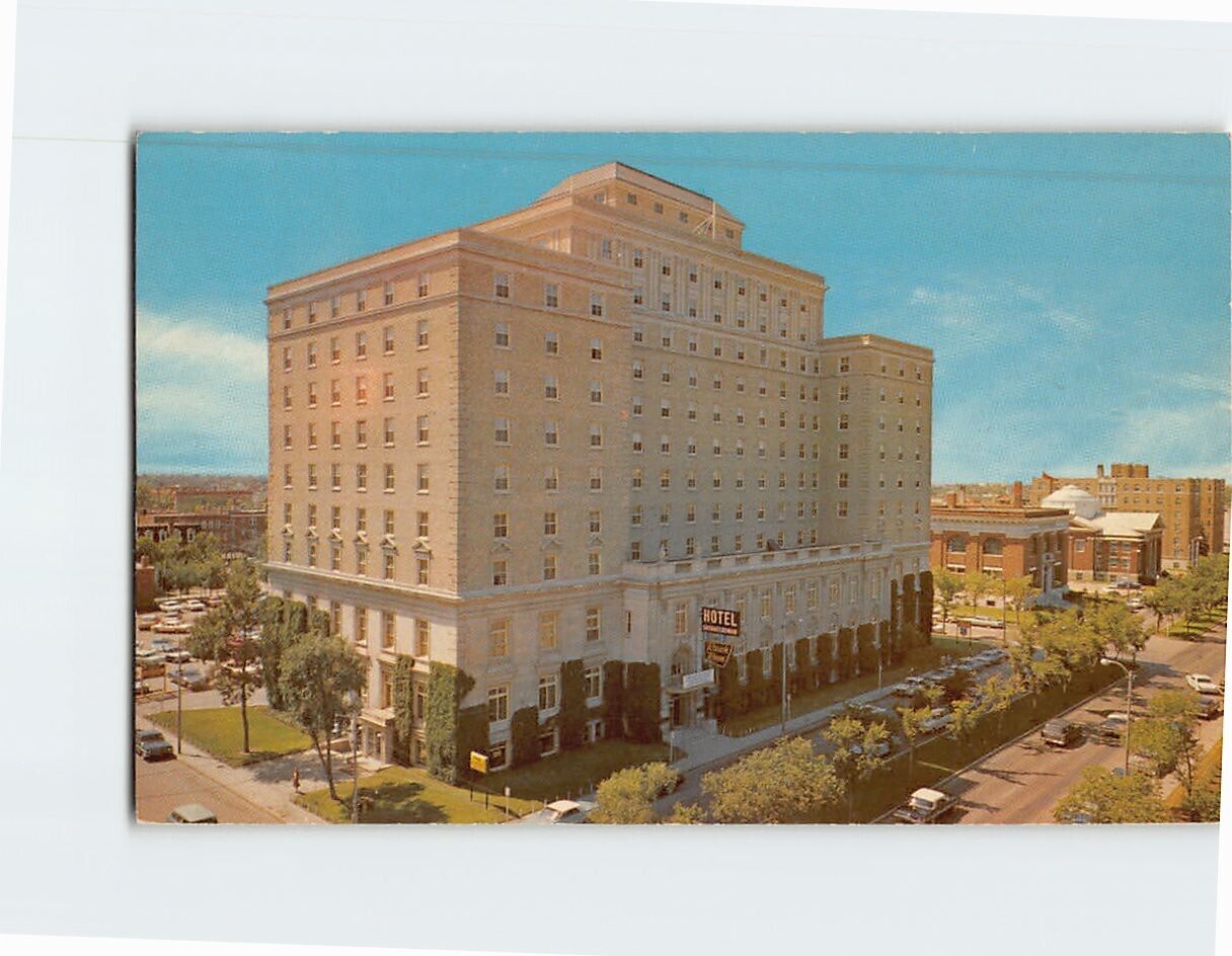 Postcard The Hotel Saskatchewan Saskatchewan Canada