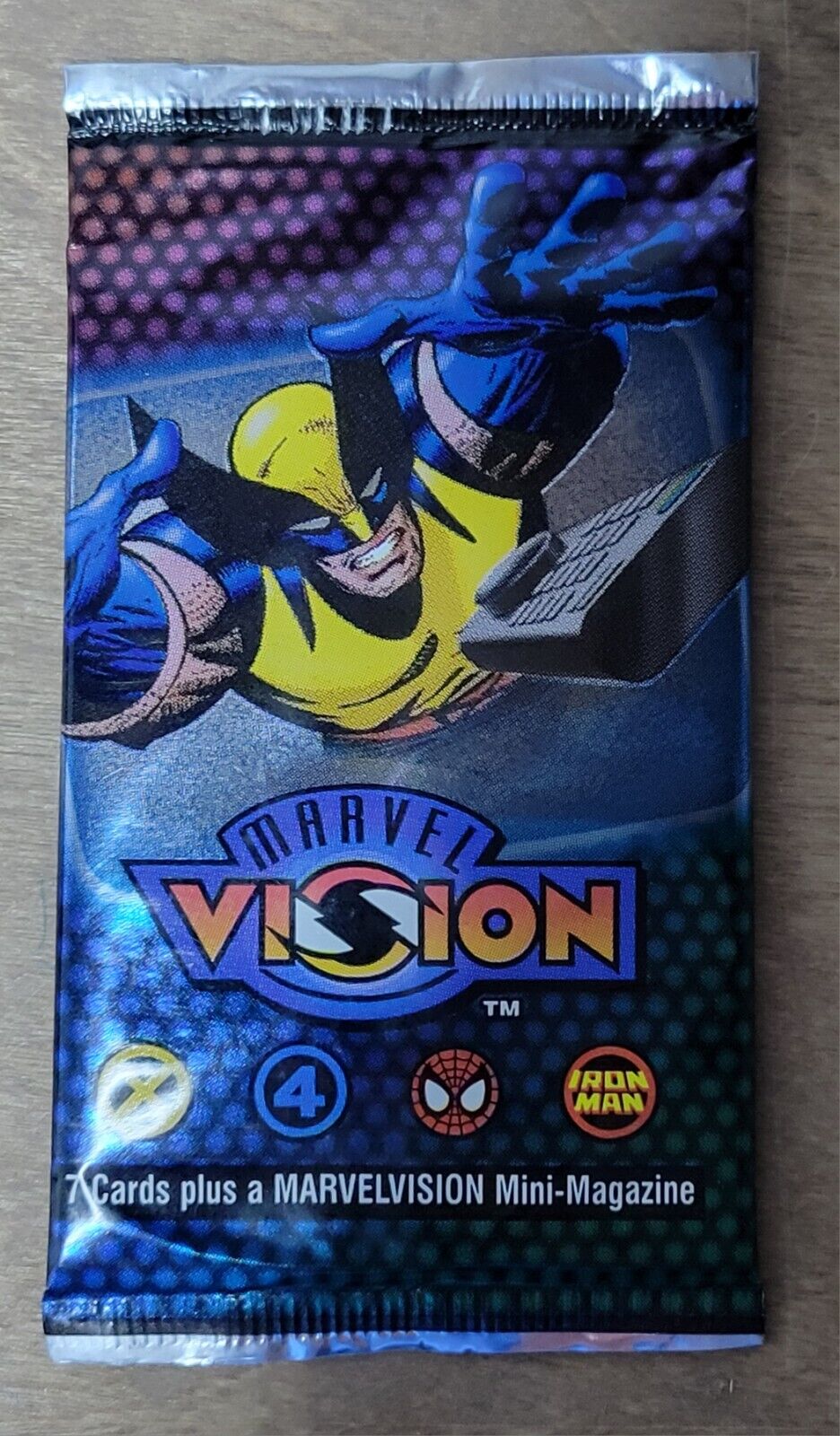 (1) Sealed Pack 1996 Fleer/Skybox Marvel Vision Embossed Cards 