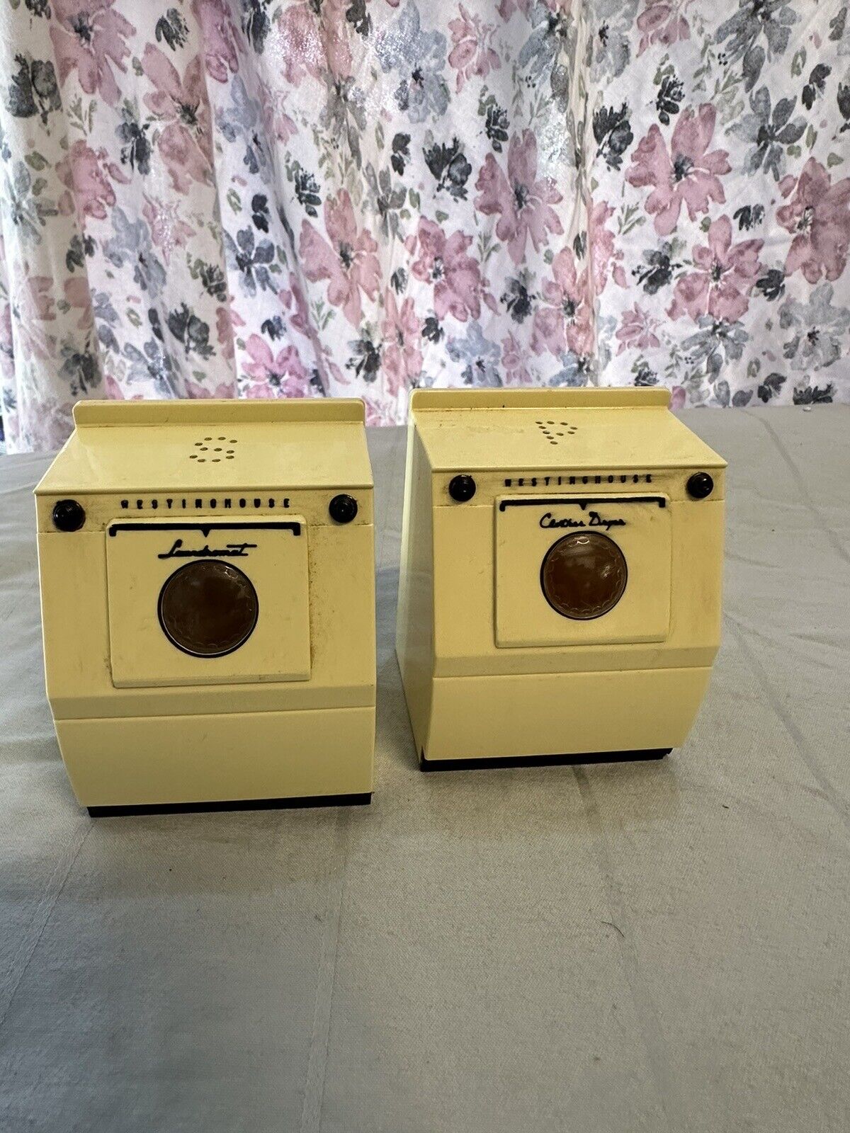 1960s Westinghouse Laundromat/Dryer Shakers