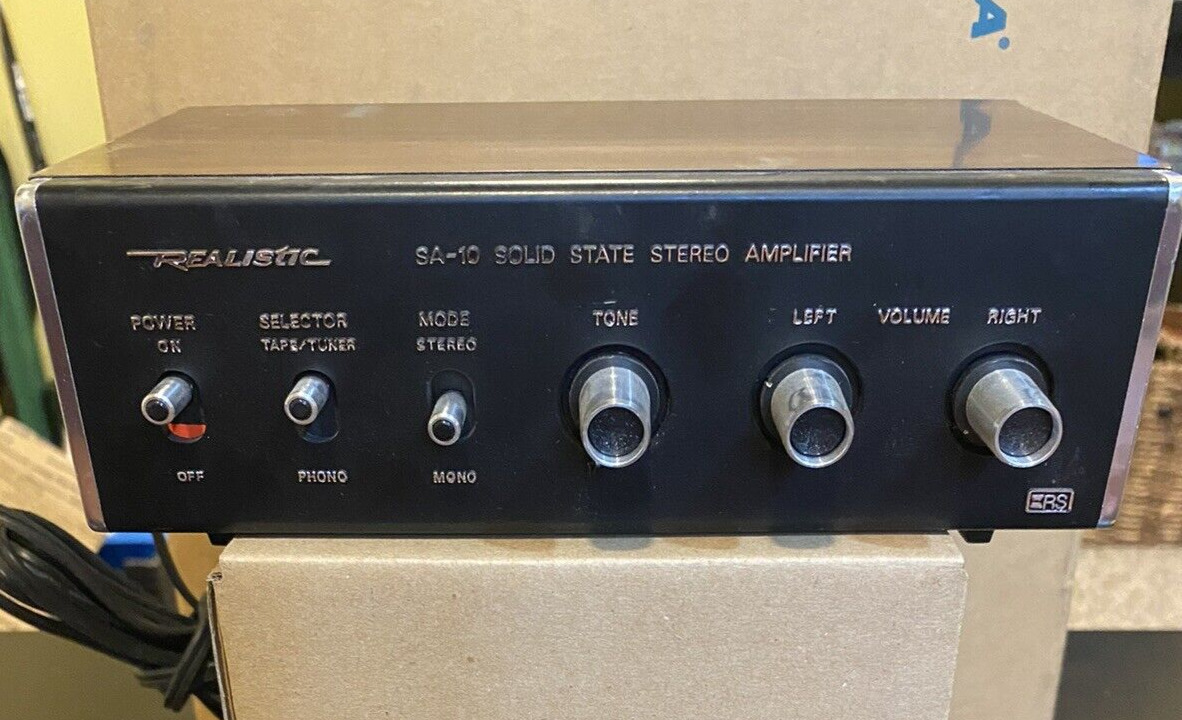 Vintage Realistic Solid State Stereo Amplifier SA-10 Model 31-1982B 1980s Hifi