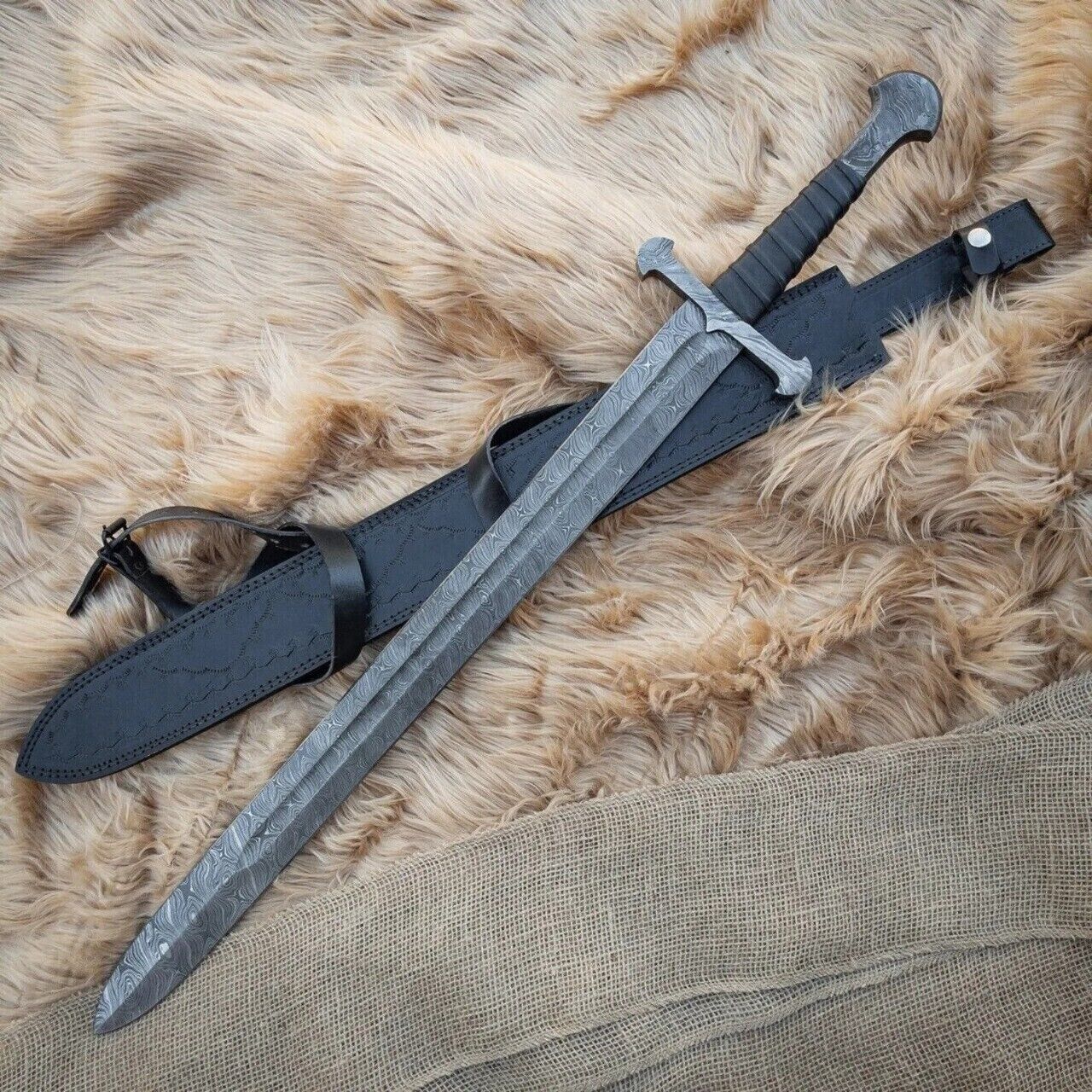 Handmade Forged 30 inches Damascus Steel Viking Sword Sharp / Battle Ready sword