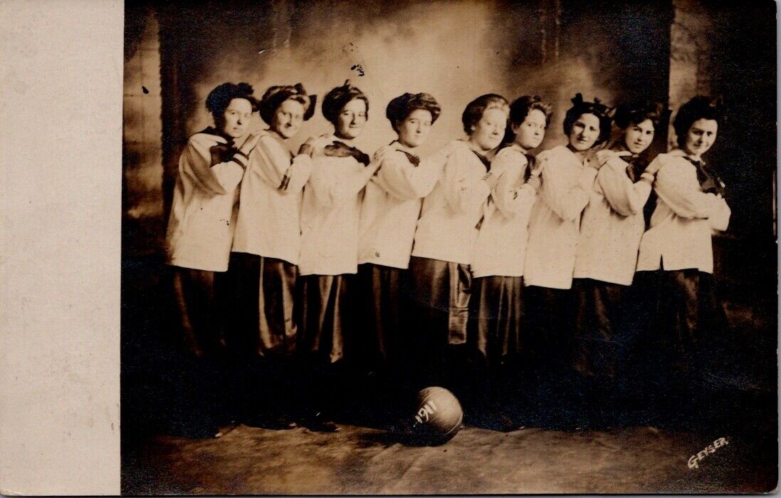 1911, Women's BASKETBALL Team Real Photo Postcard