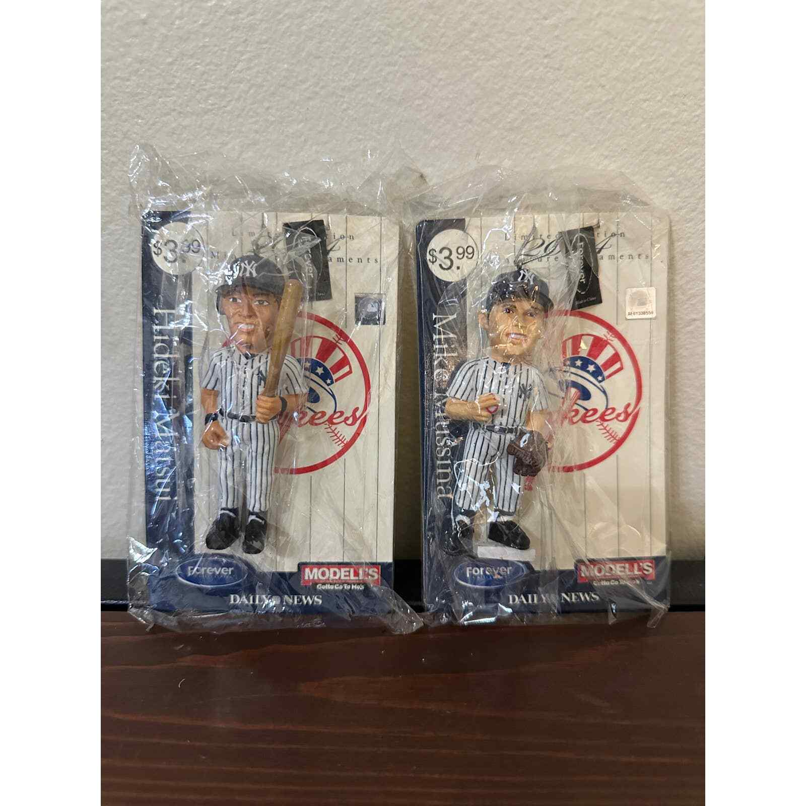FOREVER Collectibles Limited Edition 2004 Ornaments Mike Mussina/Hideki Matsui