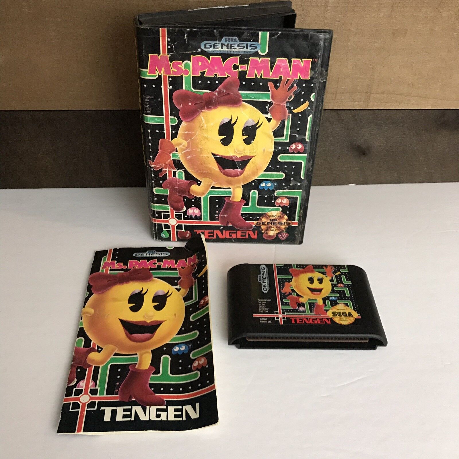 Ms. Pac-Man (Sega Genesis, 1982) Video Game Cartridge And Box Euc