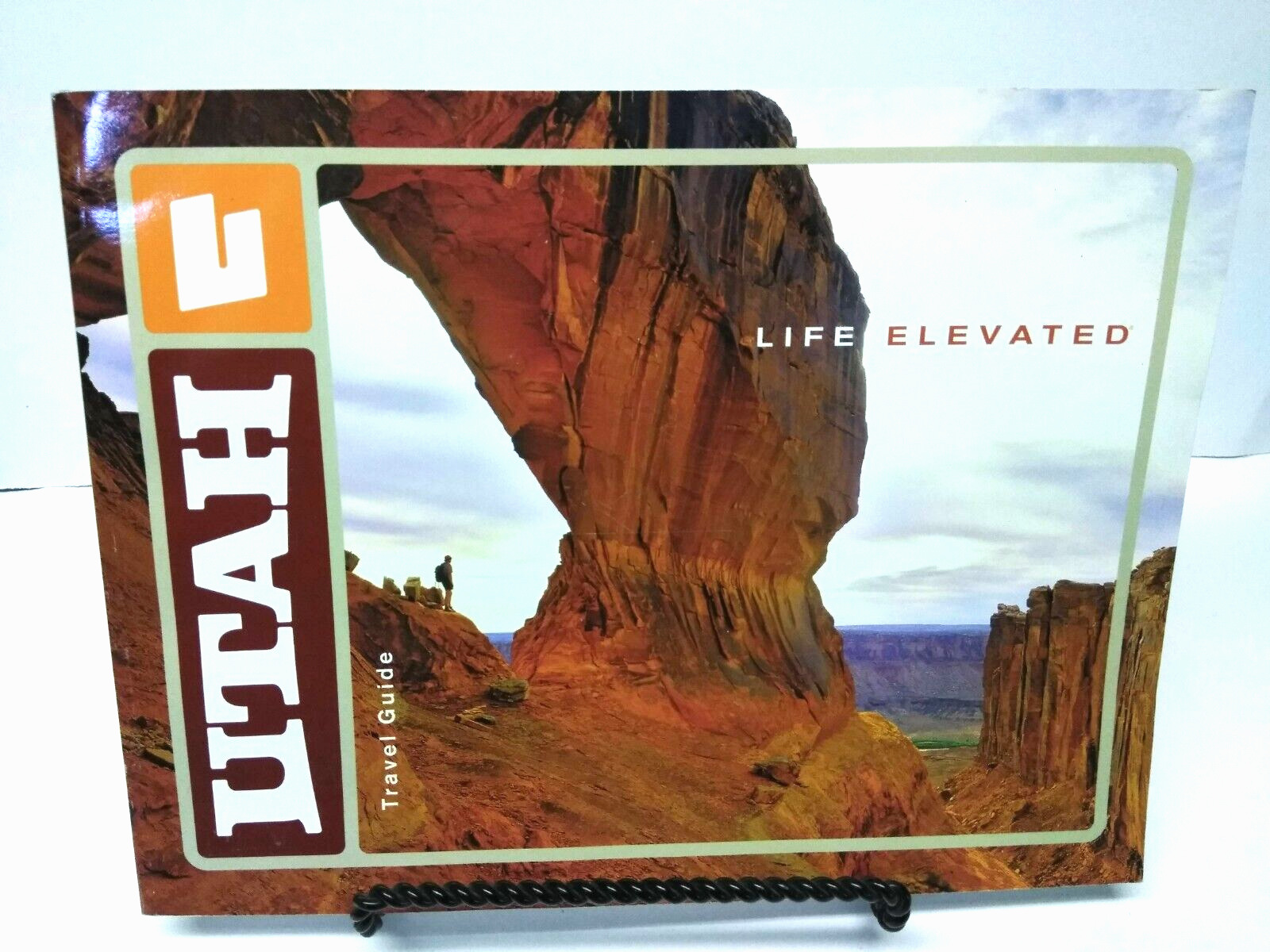 RARE 2010 UTAH TRAVEL AND TOURISM GUIDE - LIFE ELEVATED WITH BEAUTIFUL PICTURES