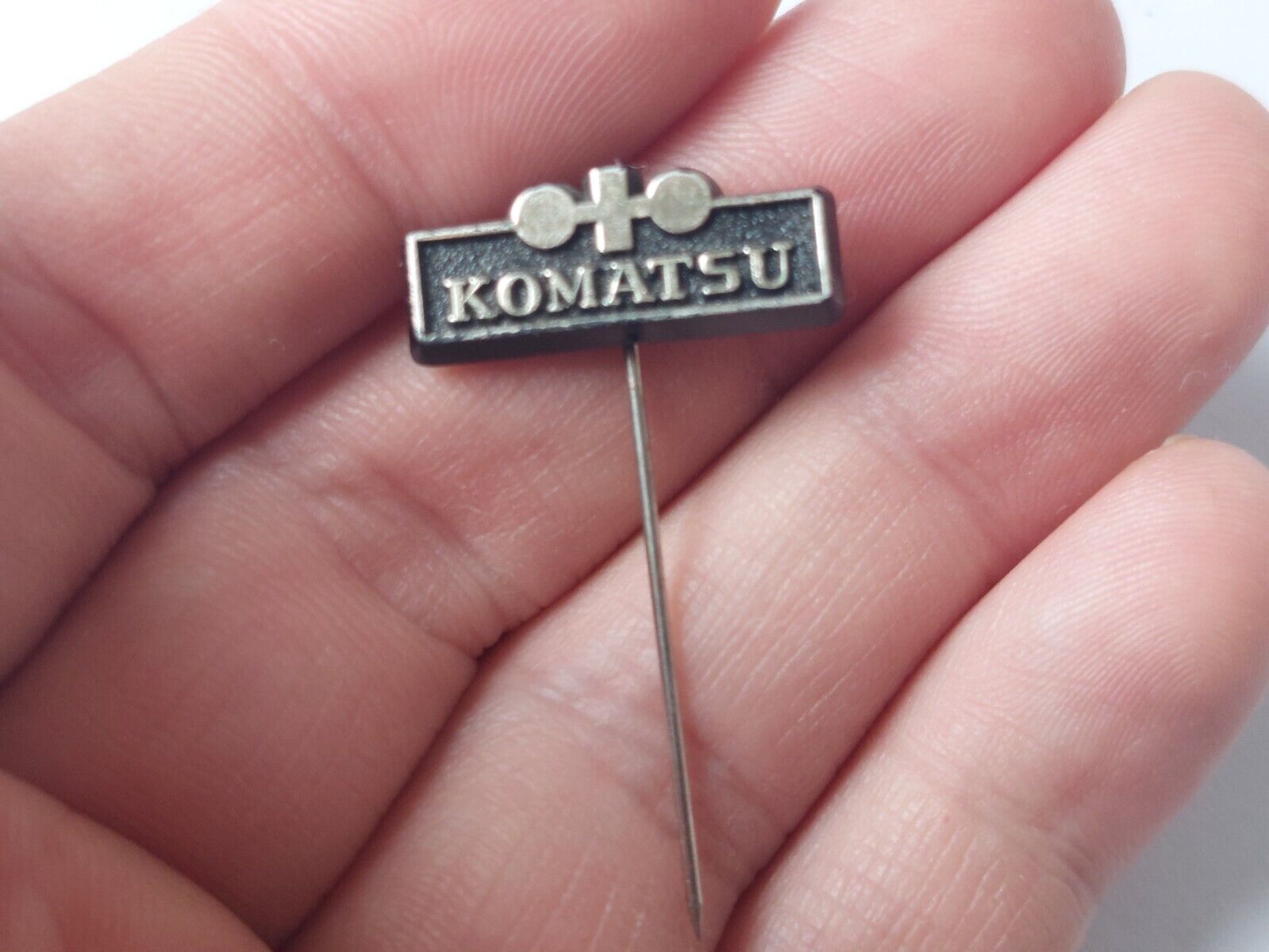 Vintage pin badge KOMATSU JAPAN MACHINE Industry
