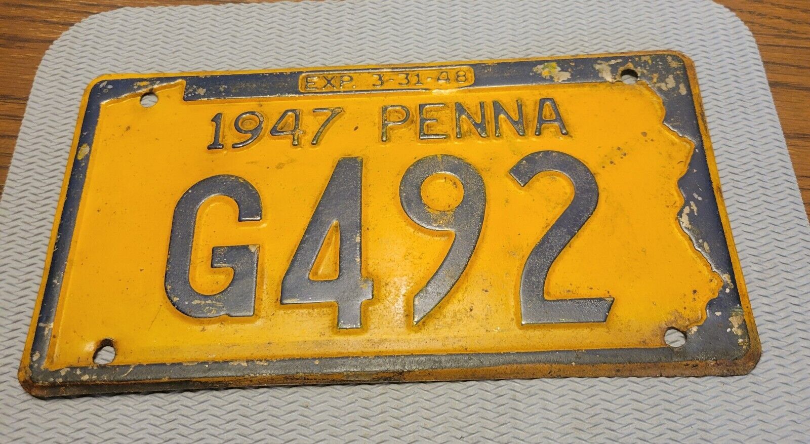 Vintage 1947 Pennsylvania License Plate, G492