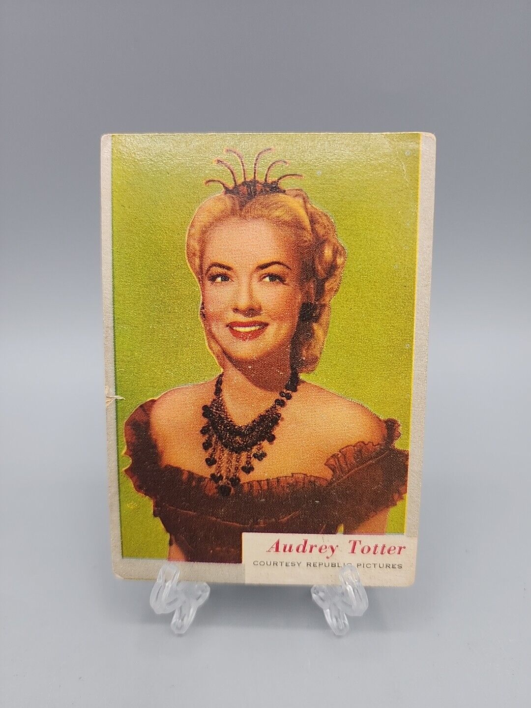 1953 Topps Who-Z-At Star #19 Audrey Totter Vintage Trading Card