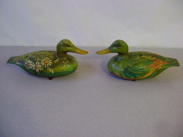 LOT OF 2 Victor Duck Decoy D-9 Woodstream Co 1967 HAND PAINTED Plastic 15\