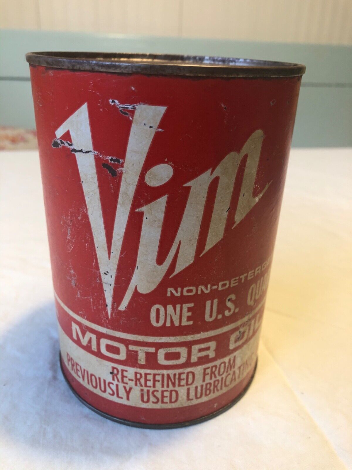 Vintage Vim 1 Quart Motor Oil Can- composite unopened