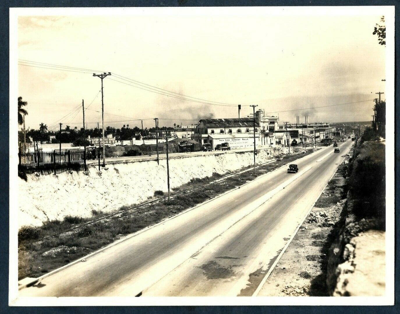 VIEW OF CUBA´S LONGEST STREET FORMER AGUA DULCE NOW VIA BLANCA 1946 Photo Y 195