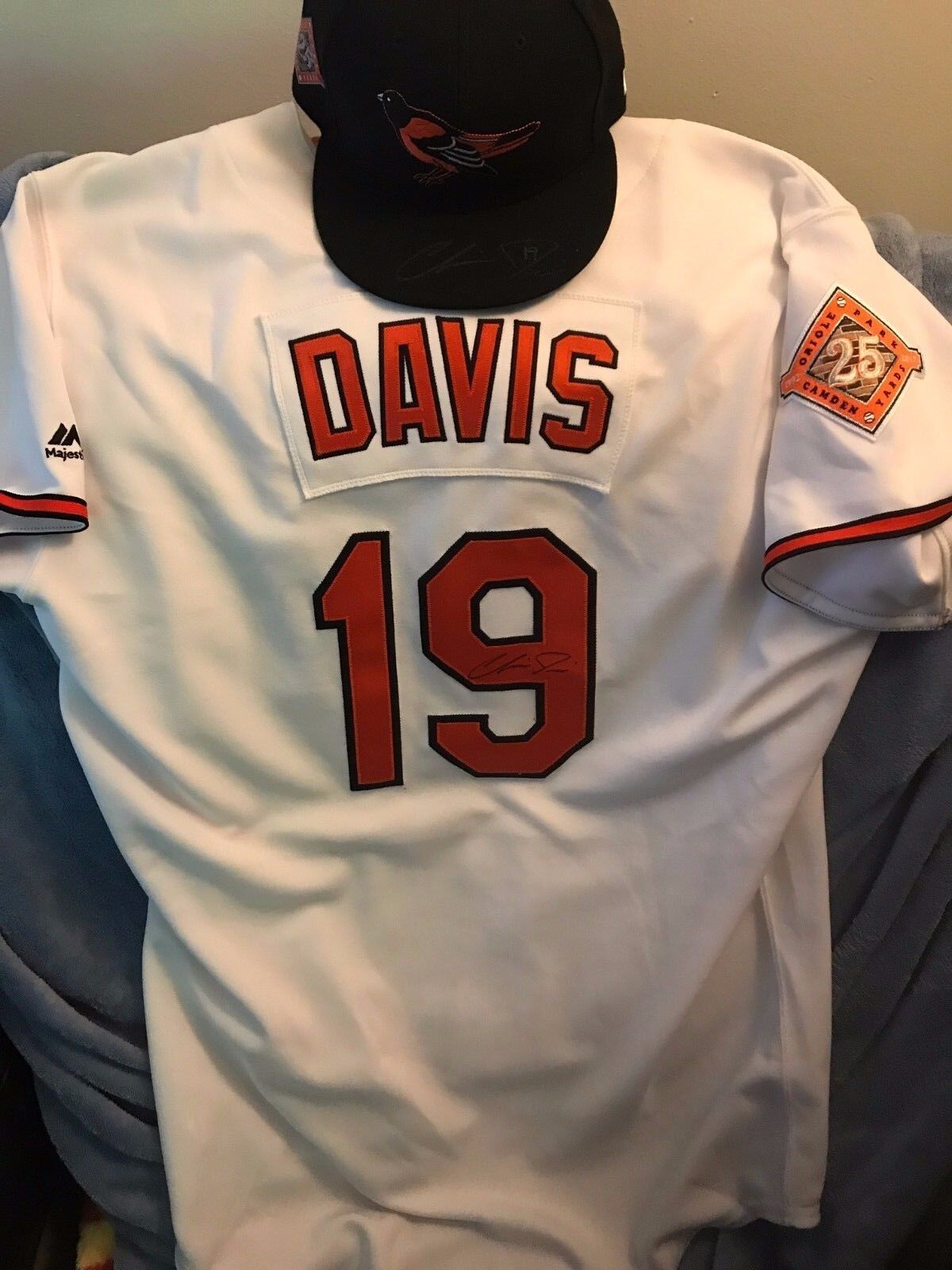 orioles chris davis signed 25th anniversary hat and jersey game issued mlb holo