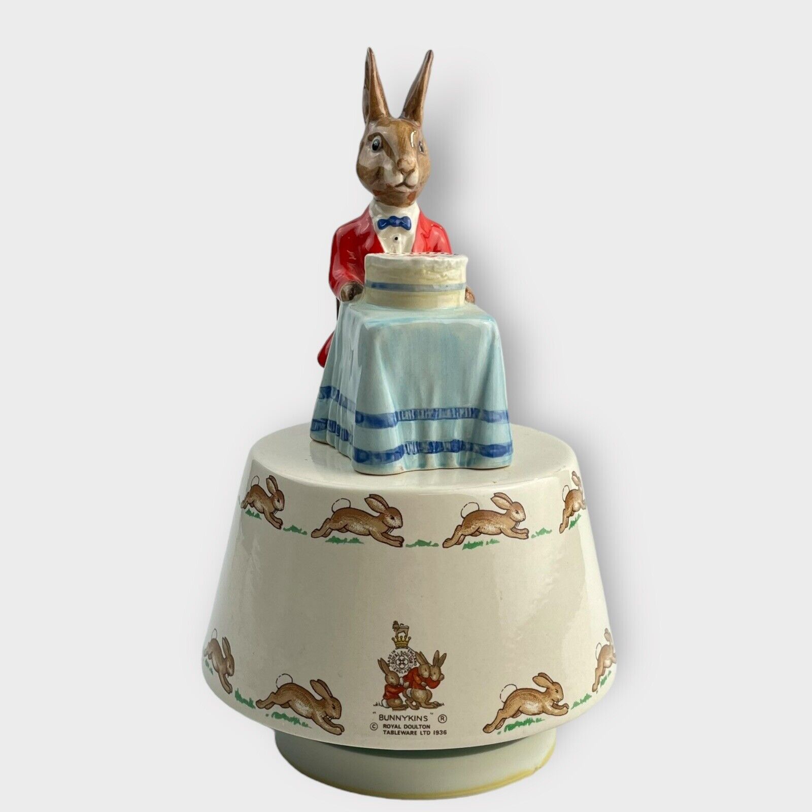 VTG Royal Doulton Bunnykins Musical Happy Birthday to You Bunny Rabbit Cake 1982