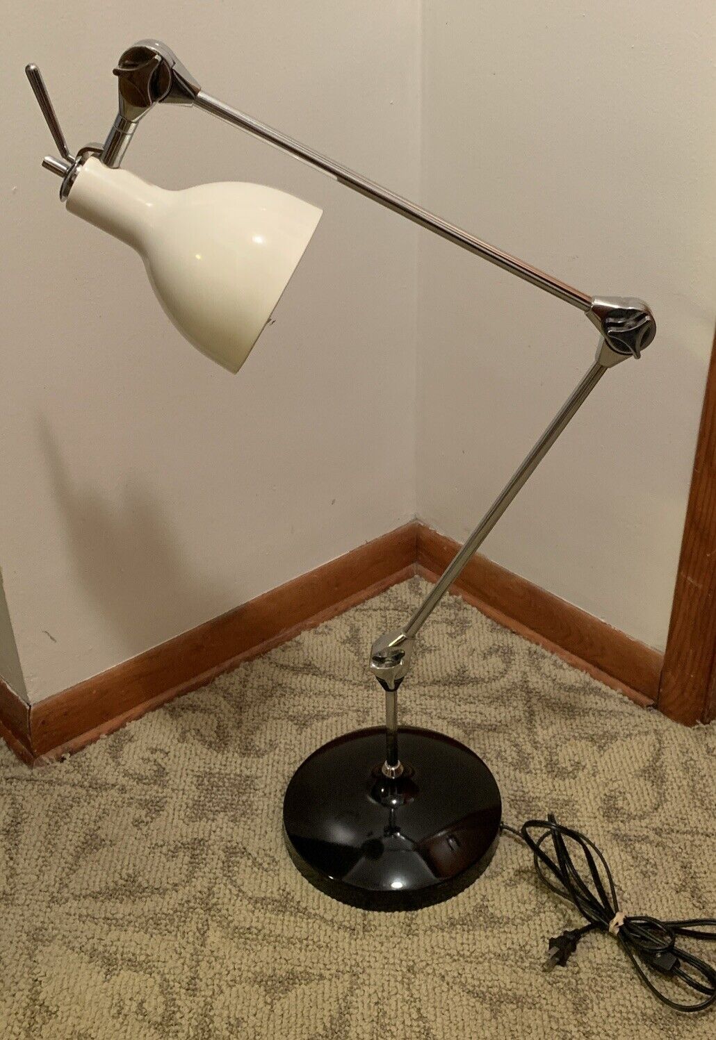 Thomas O'Brien Vintage Modern Adjustable Lamp / Light White Cone Shade NICE