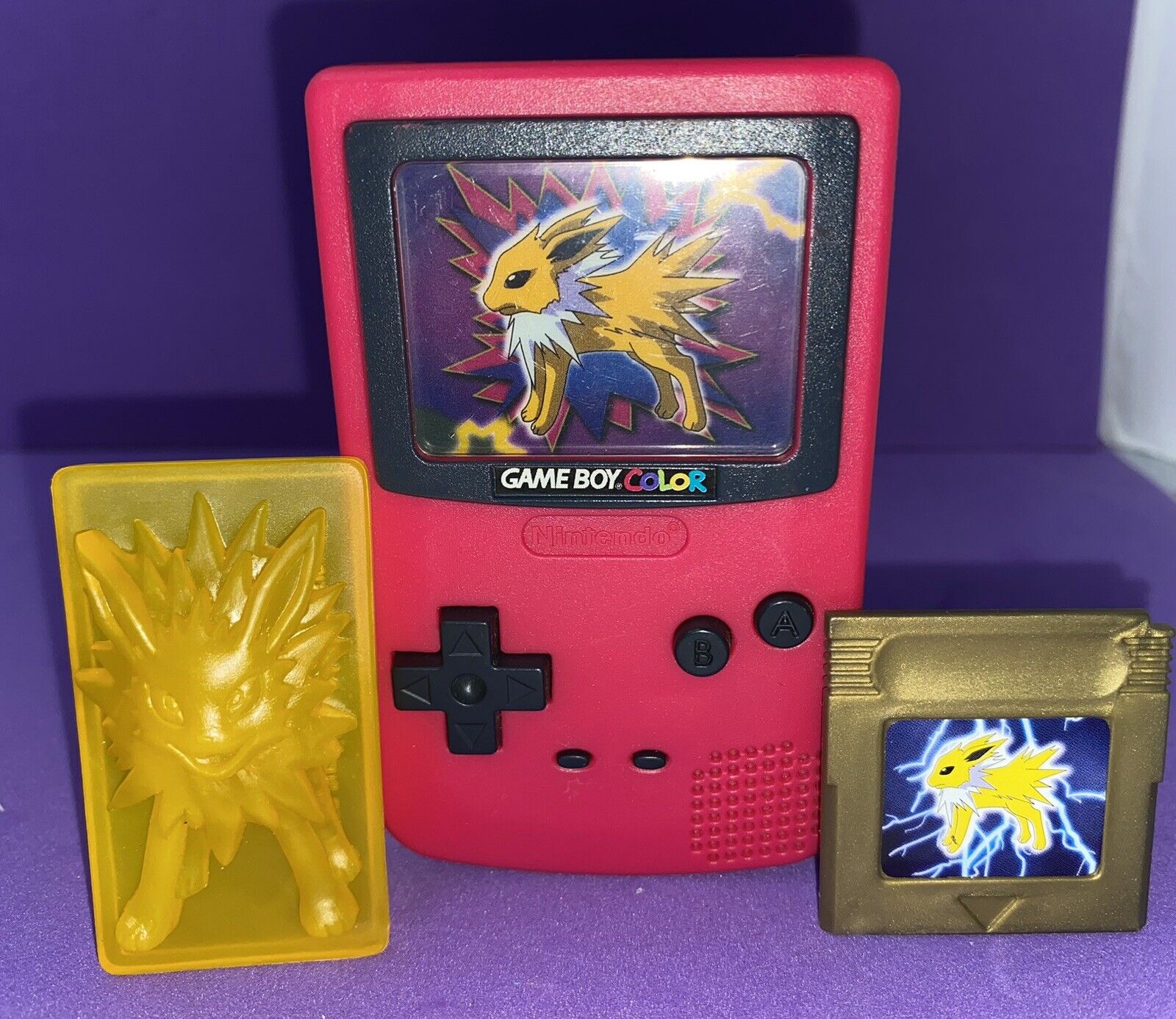 VTG 2000 Burger King Nintendo Game Boy Color Pokémon Jolteon W/Gold Cartridge