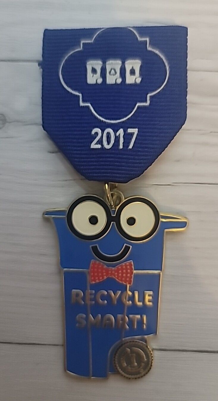 2017 Recycle Smart Fiesta Medal San Antonio Texas Souvenir Battle of Flowers