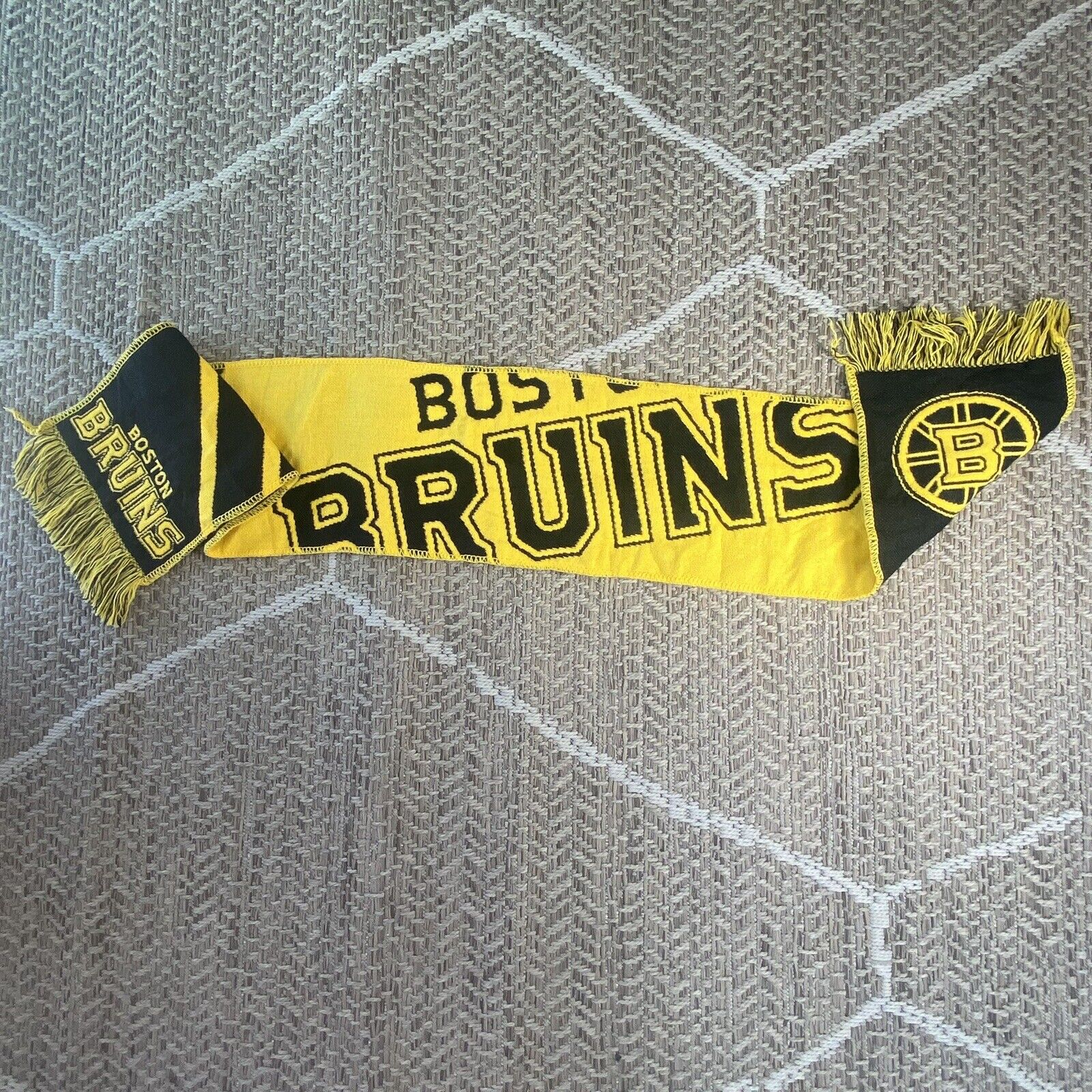Boston Bruins Centennial Logo Reversible Scarf Stripe Yellow Black NHL Hockey