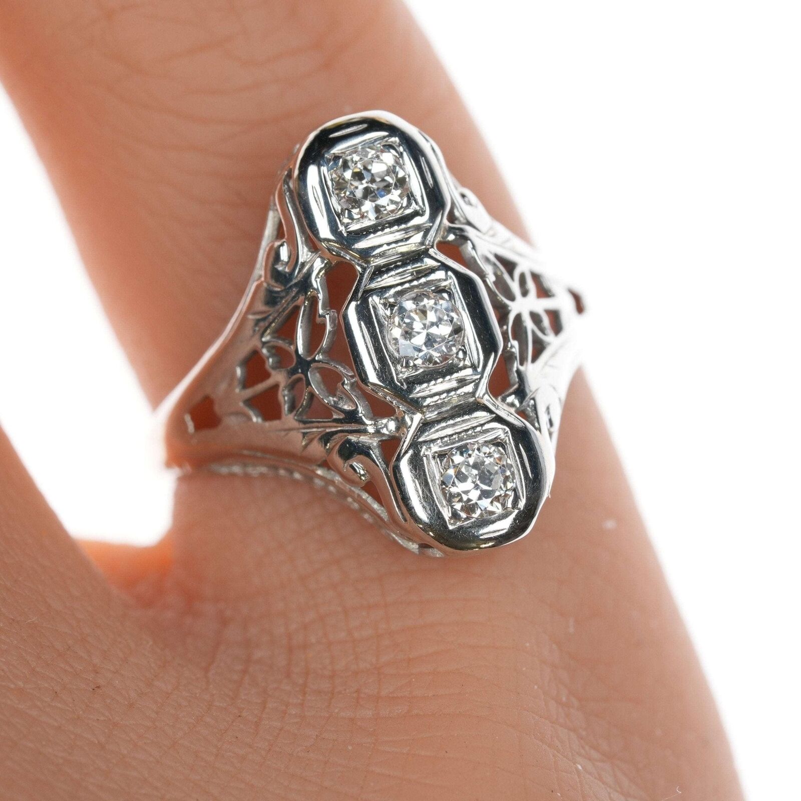 sz4 Antique Diamond 18k White gold filigree ring