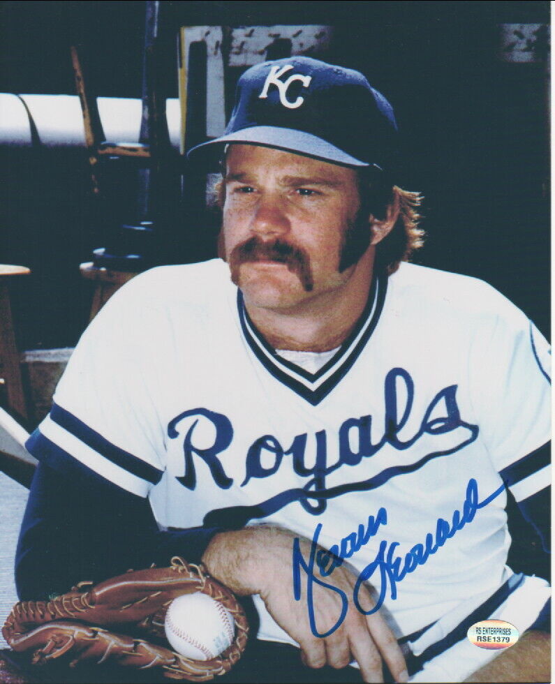 Dennis Leonard- Kansas City Royals- Autographed 8x10 Photo