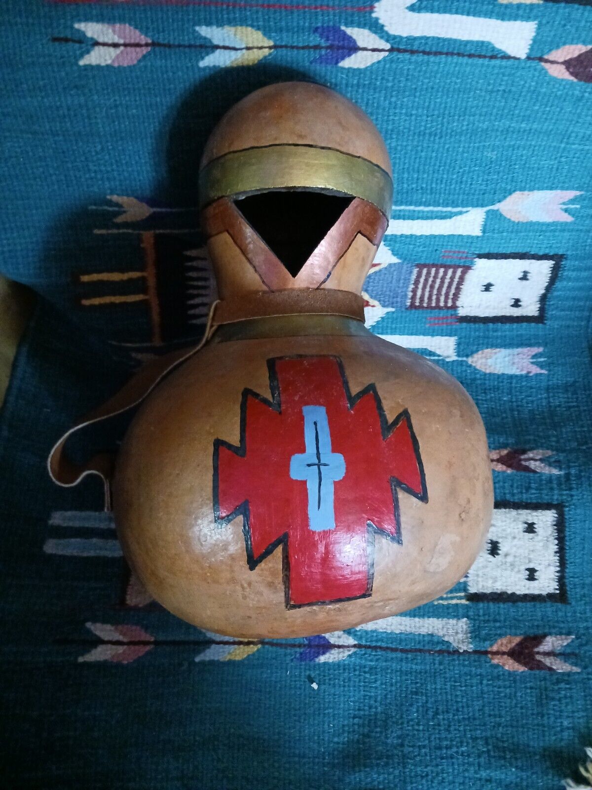 **AWESOME LG. VINTAGE NATIVE AMERICAN PAINTED GOURD ART HANDMADE  SIGNED  NICE *